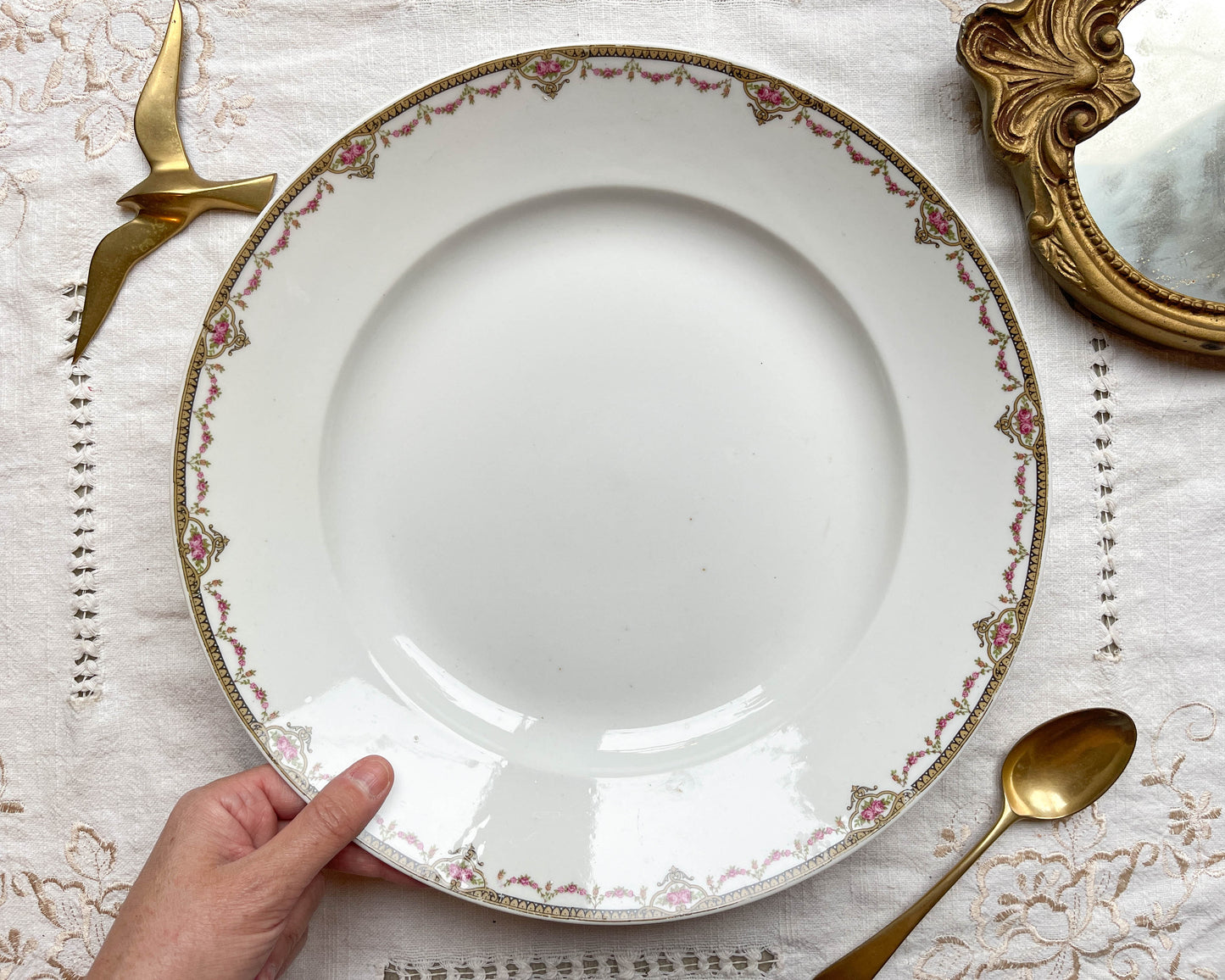 Plat vintage en porcelain LIMOGES F LEGRAND & cie made in France
