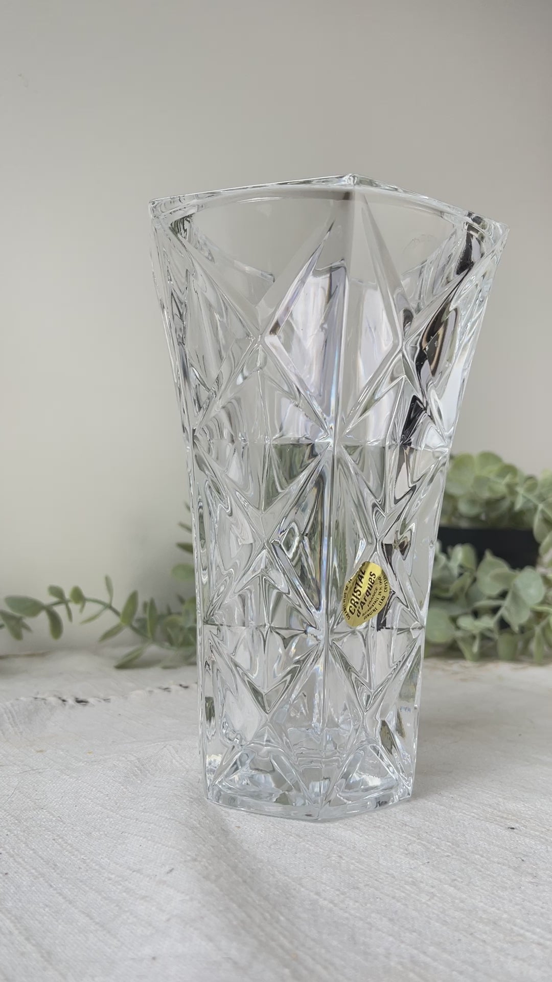 Petit Vase vintage en Cristal D'Arques motif géométrique