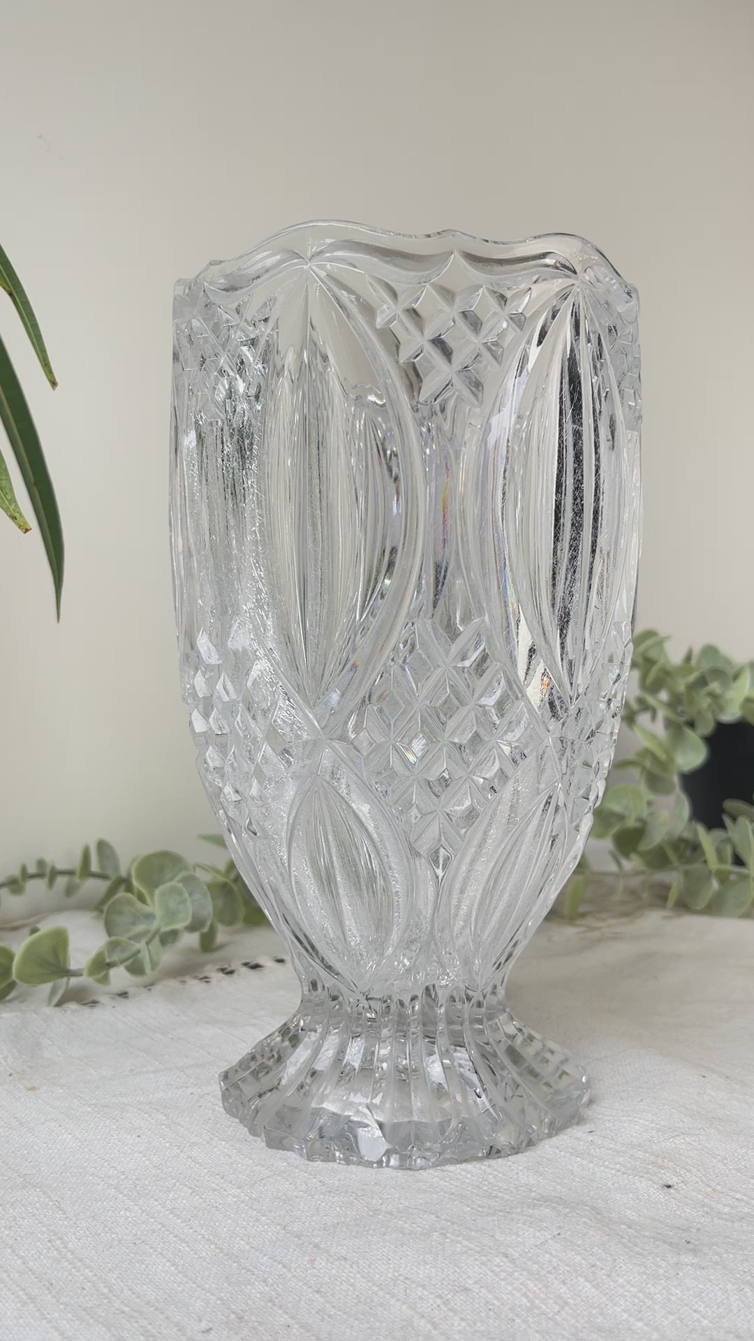 Petit Vase vintage en verre motif géométrique