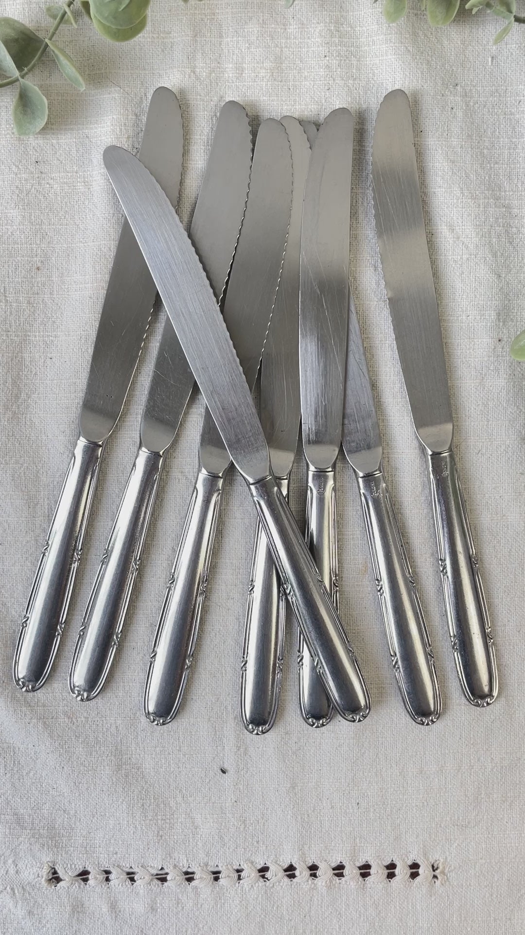 8 Couteaux vintages inox made in France
