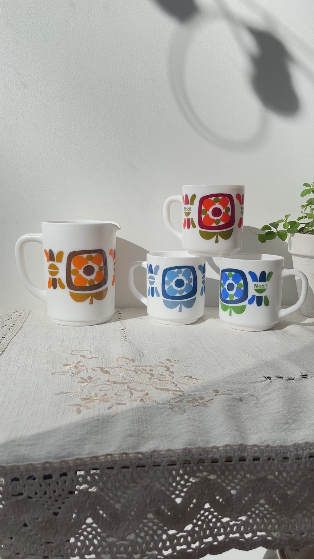 Service à café vintage MOBIL Arcopal – Tasses et pichet Made in France