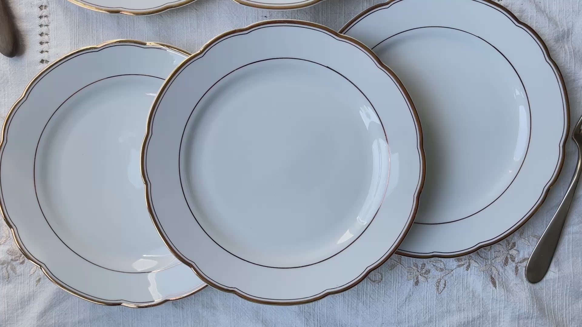 6 Assiettes plates vintage en porcelaine blanche et doré Kahla Gbr