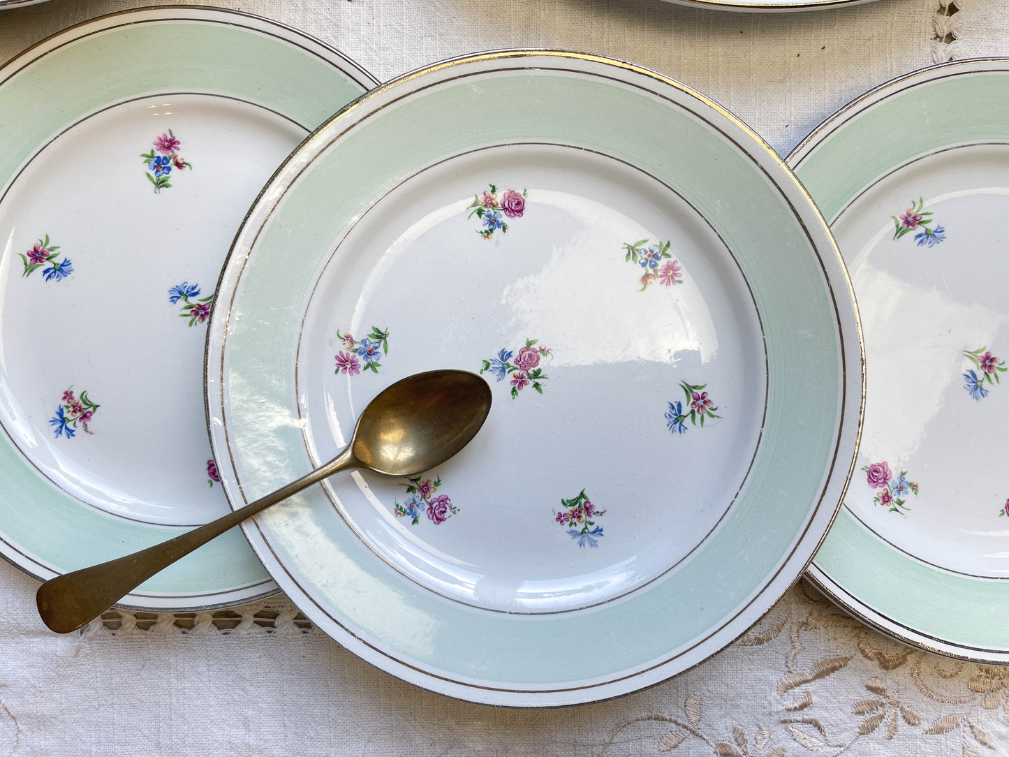 Petites assiettes + Plat porcelaine vintage blanche verte fleurie SALINS 66 de 1950s