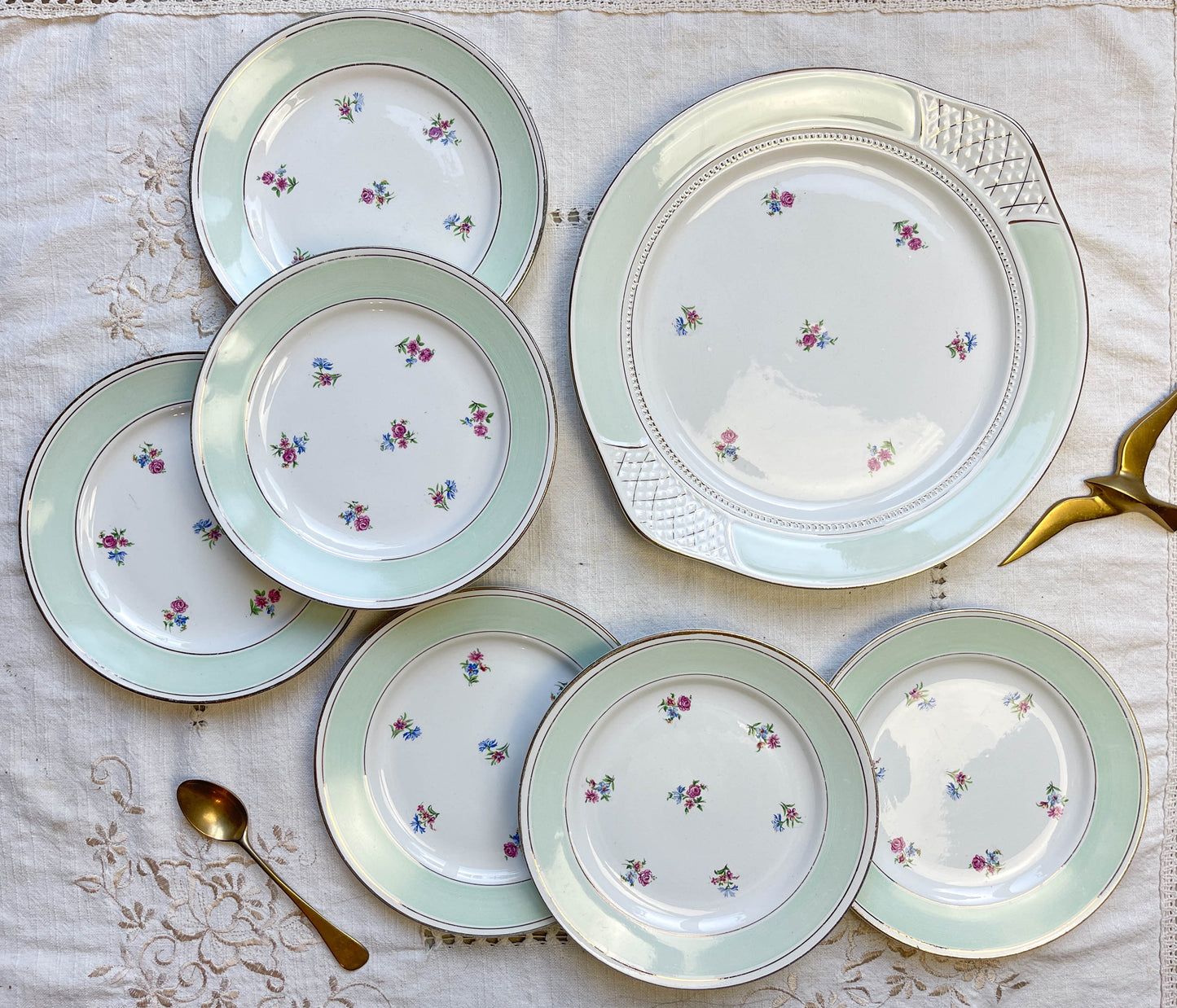 Petites assiettes + Plat porcelaine vintage blanche verte fleurie SALINS 66 de 1950s