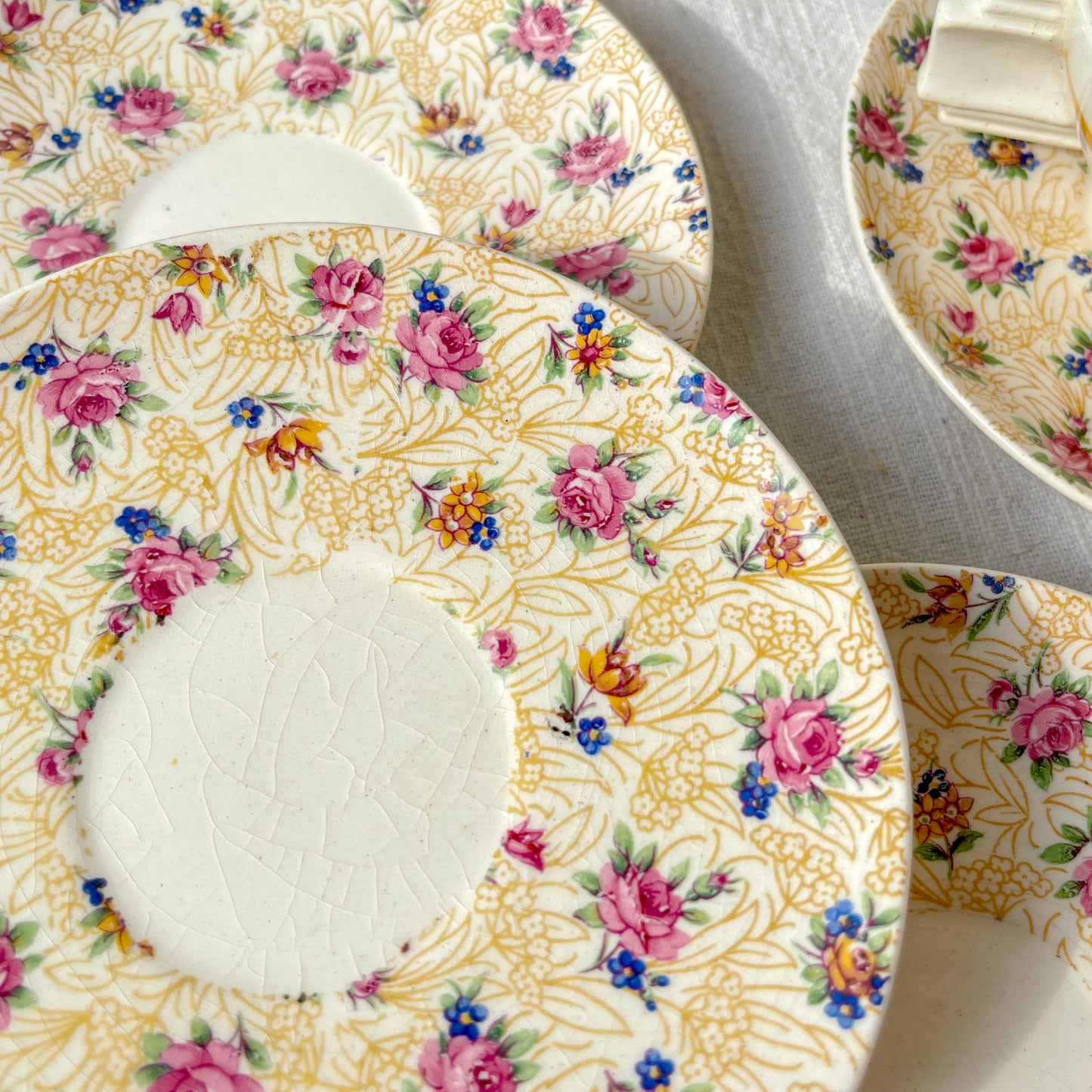 Service à thé café Robj Paris noyau en porcelaine jaune fleuri – Style Art déco vintage