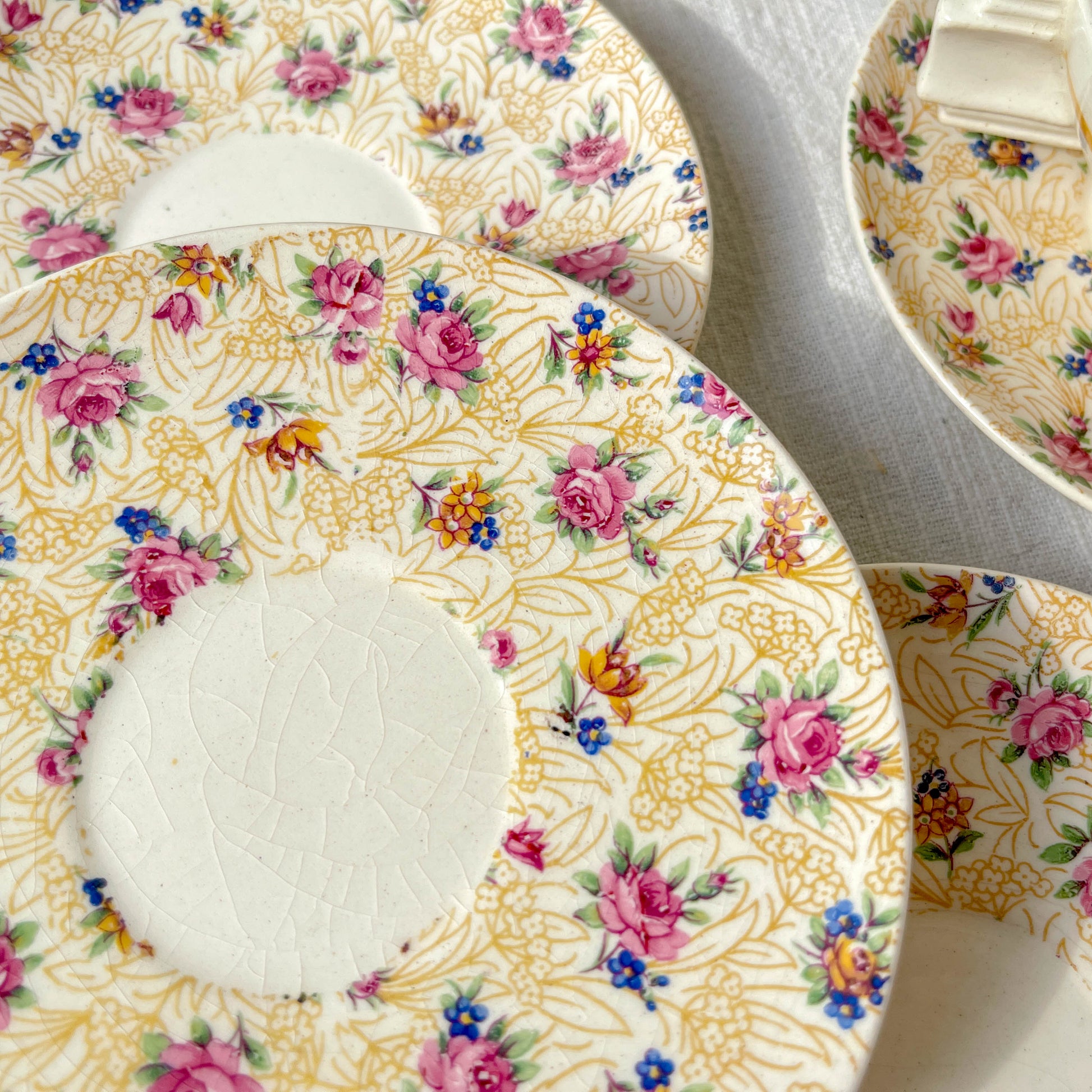 Service à thé café Robj Paris noyau en porcelaine jaune fleuri – Style Art déco vintage