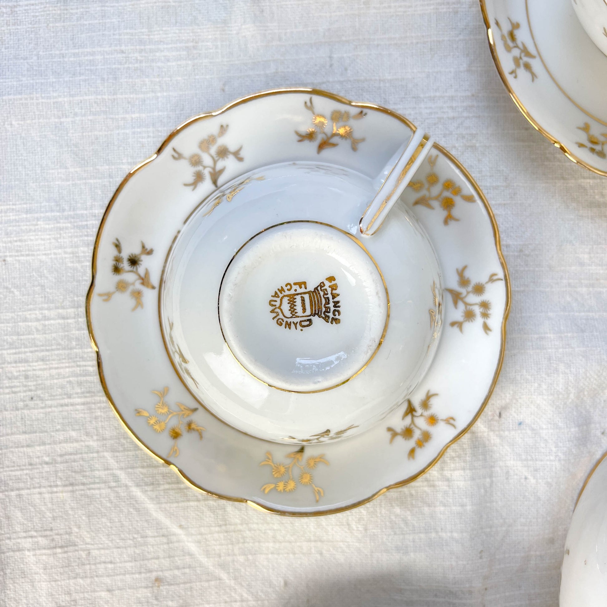 Service à thé/café vintage en porcelaine blanche doré Chauvigny