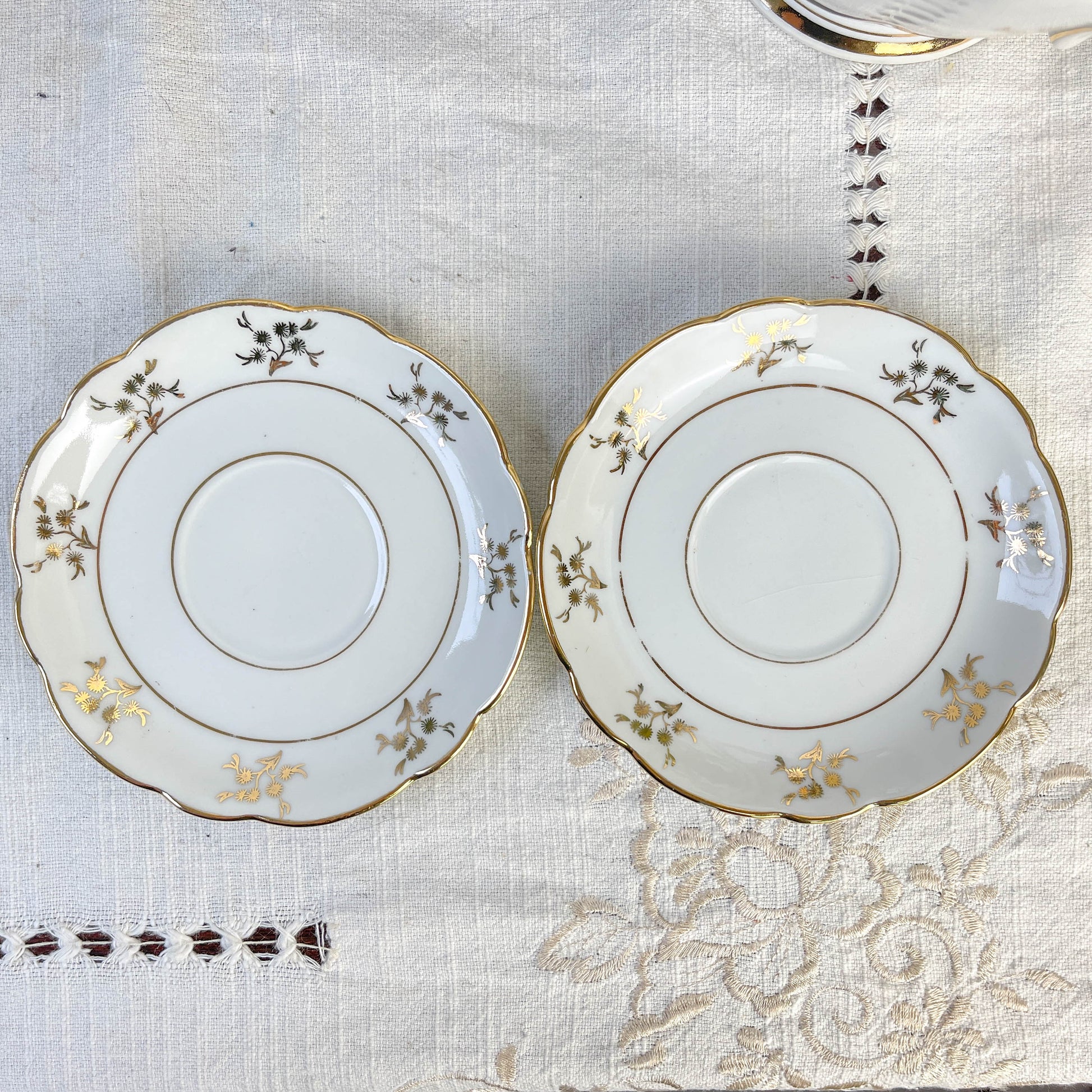 Service à thé/café vintage en porcelaine blanche doré Chauvigny