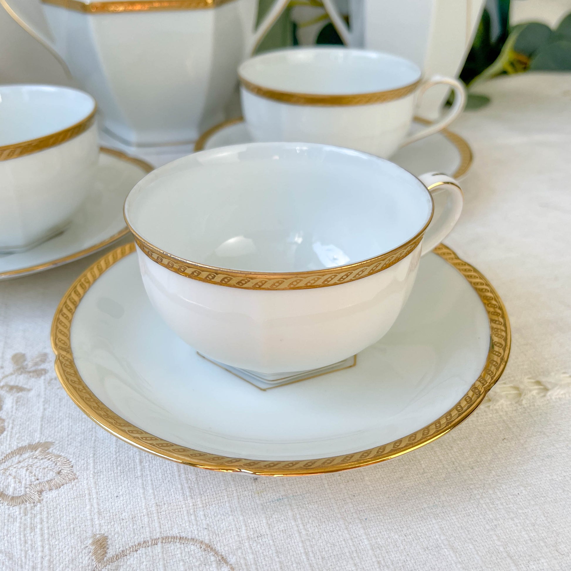 Service à café vintage en porcelaine blanche doré Epiag czechoslovakia