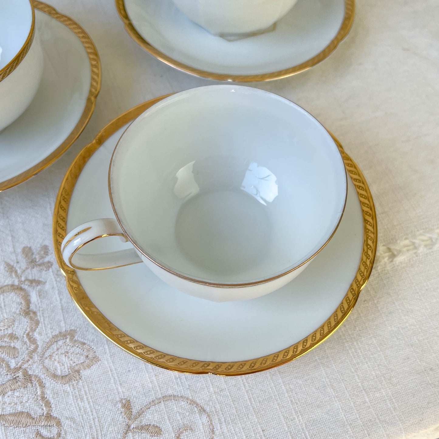 Service à café vintage en porcelaine blanche doré Epiag czechoslovakia