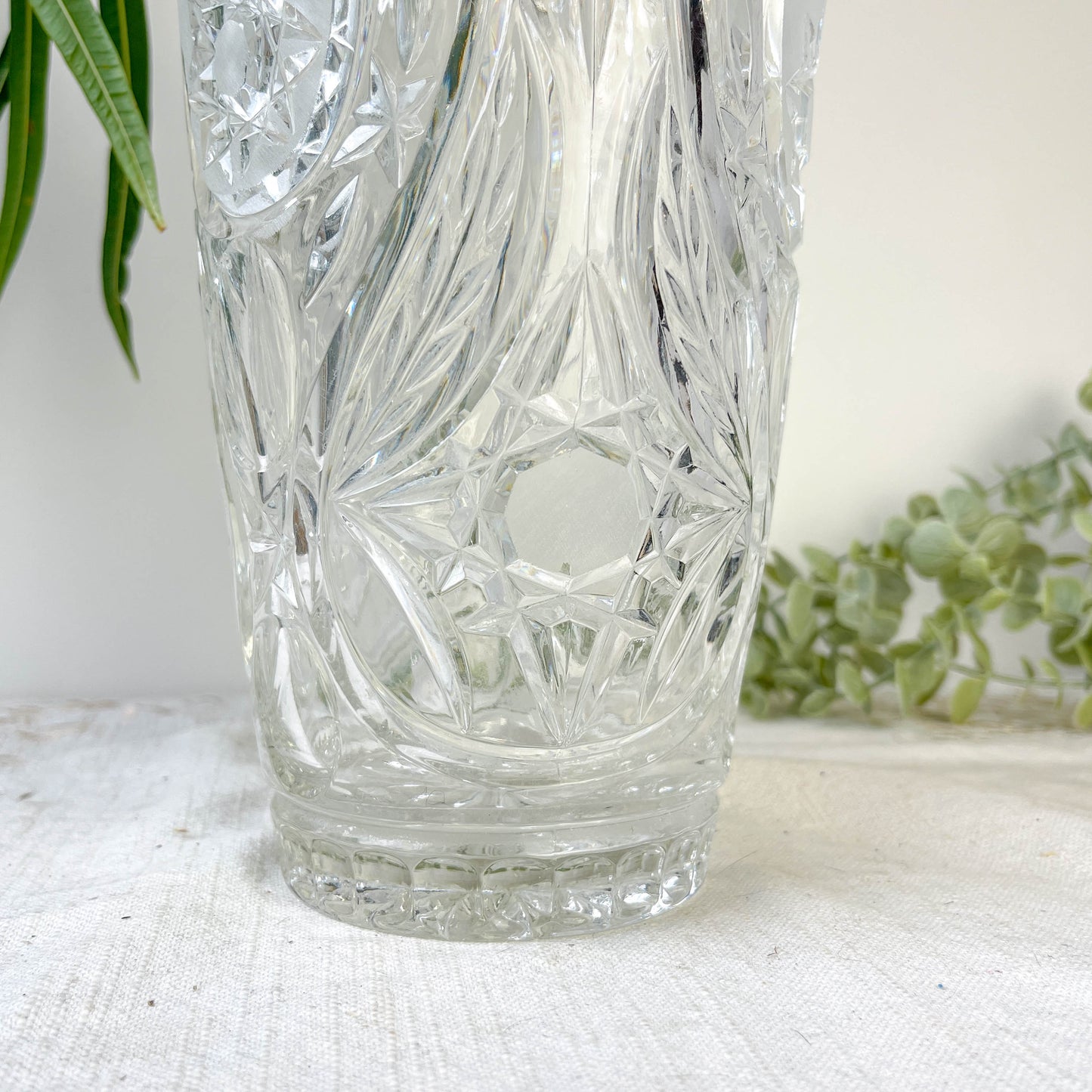 Vase vintage en cristal motif ciselé