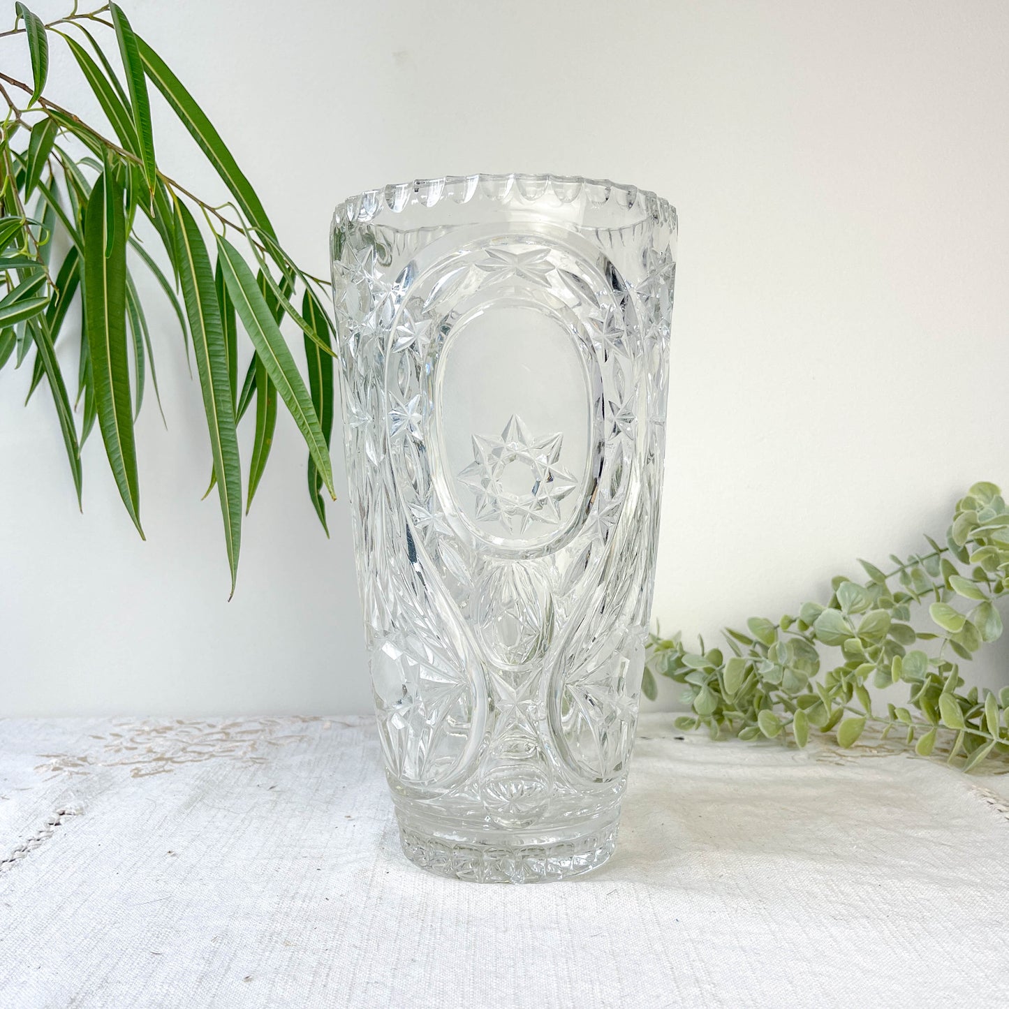 Vase vintage en cristal motif ciselé