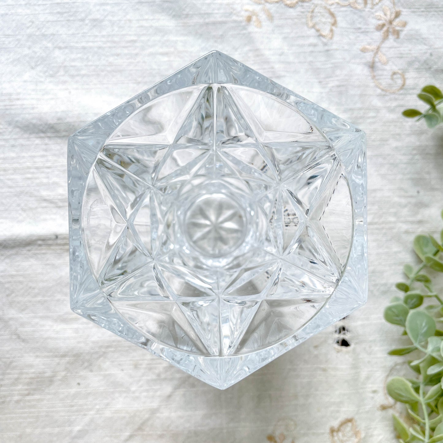 Petit Vase vintage en Cristal D'Arques motif géométrique