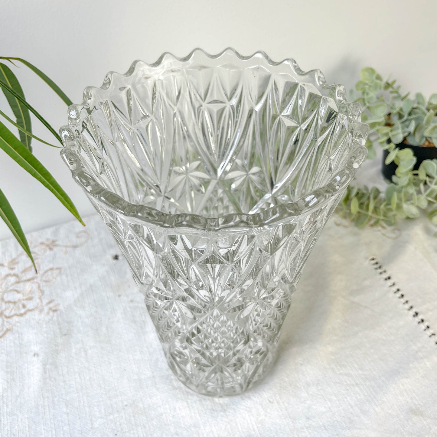Vase vintage en verre motif géométrique
