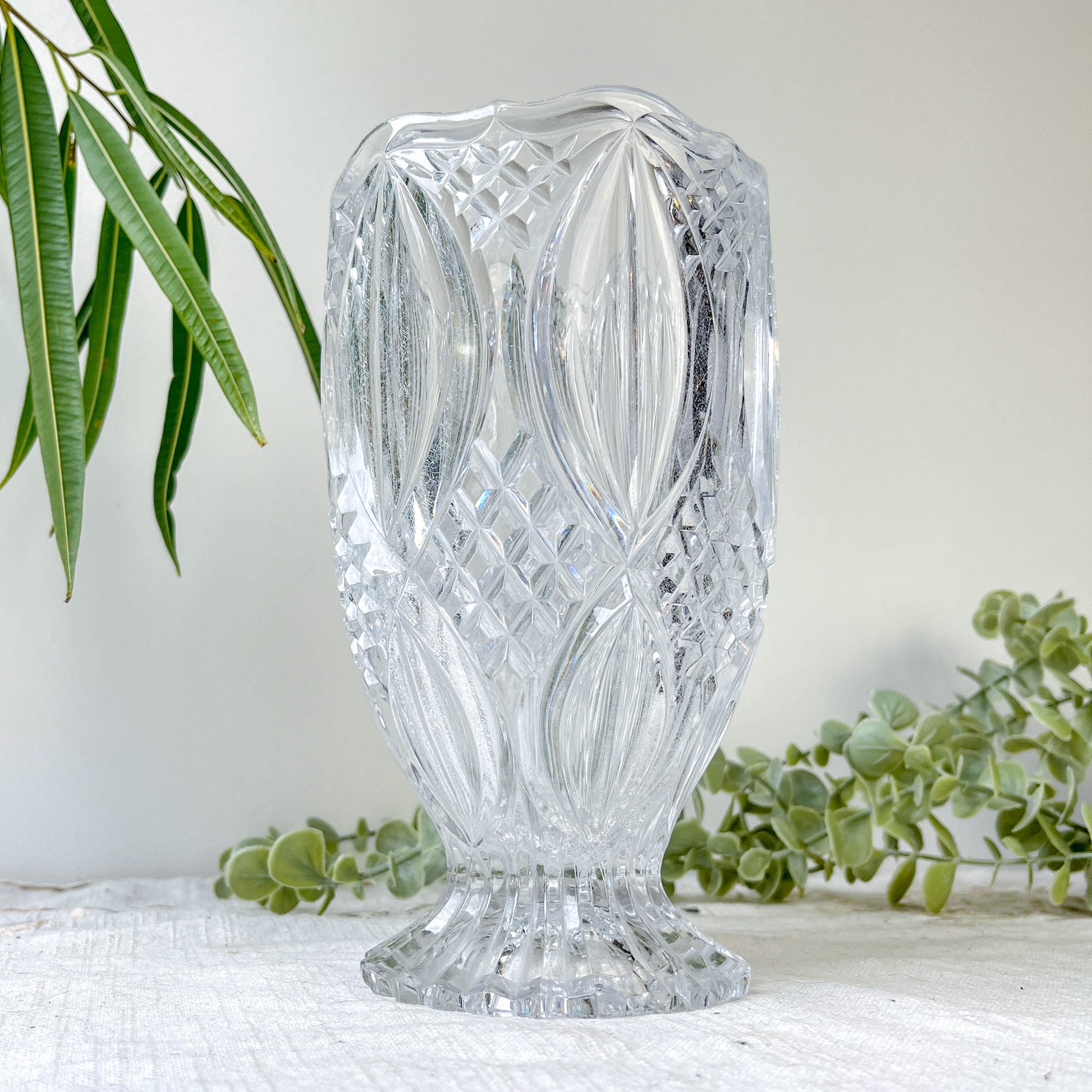 Petit Vase vintage en verre motif géométrique