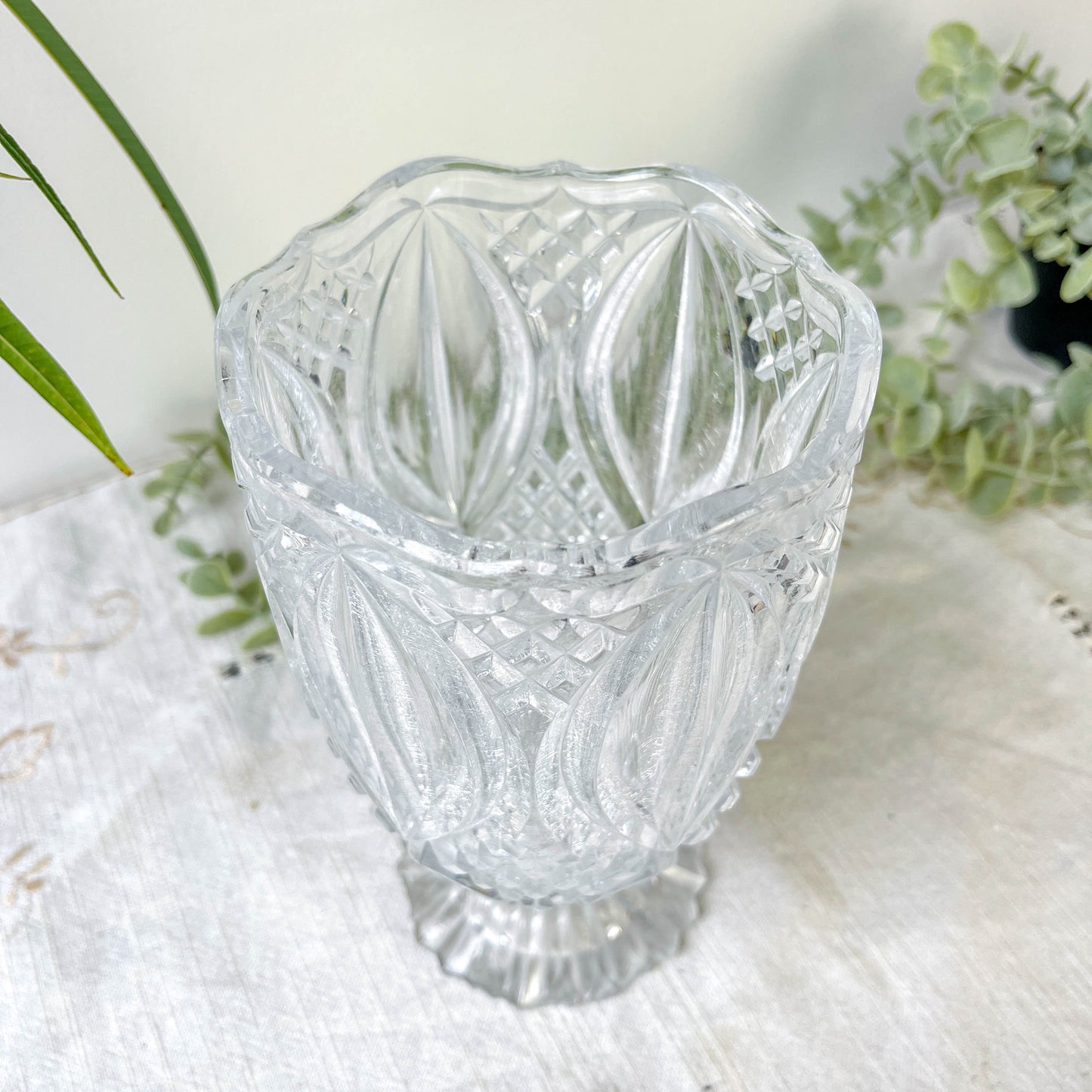 Petit Vase vintage en verre motif géométrique