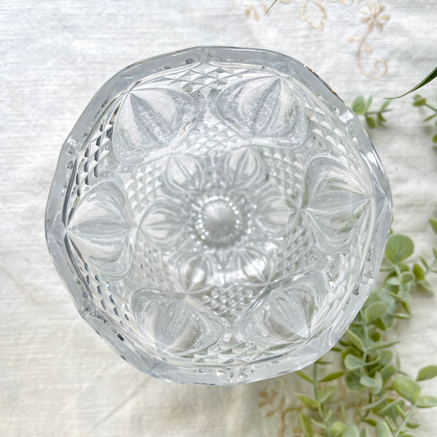 Petit Vase vintage en verre motif géométrique
