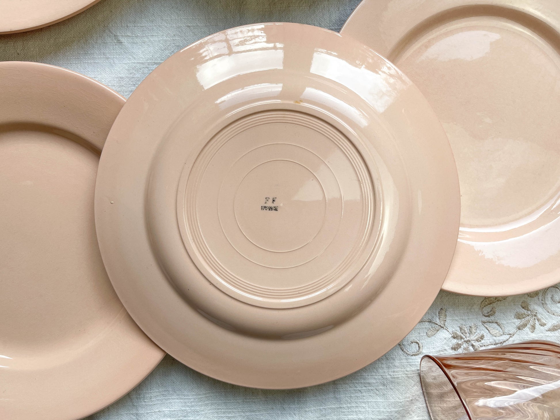 Assiettes plates en faïence Rose Digoin Sarreguemines