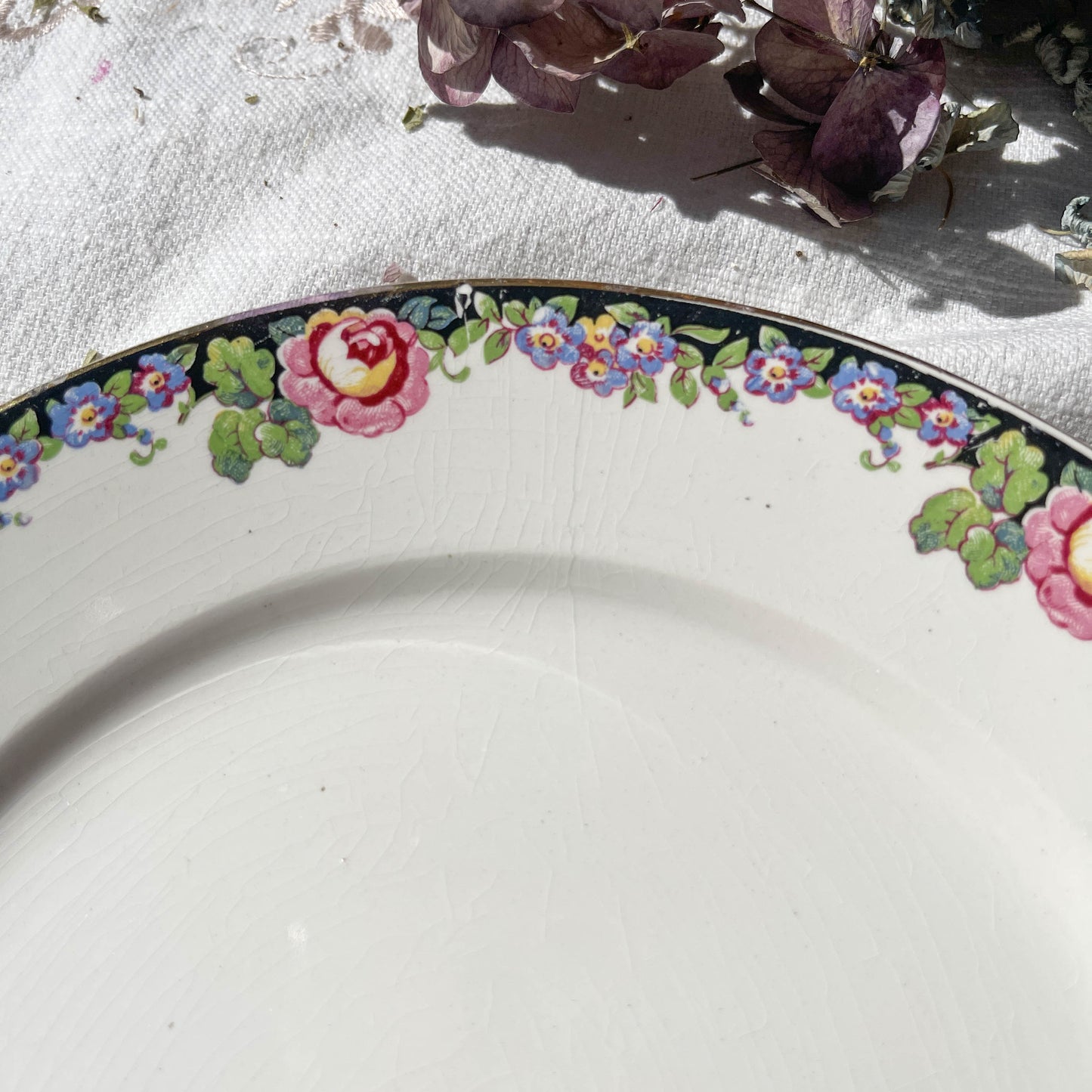 4 Small DIGOIN opaque porcelain plates with floral pattern "3984"