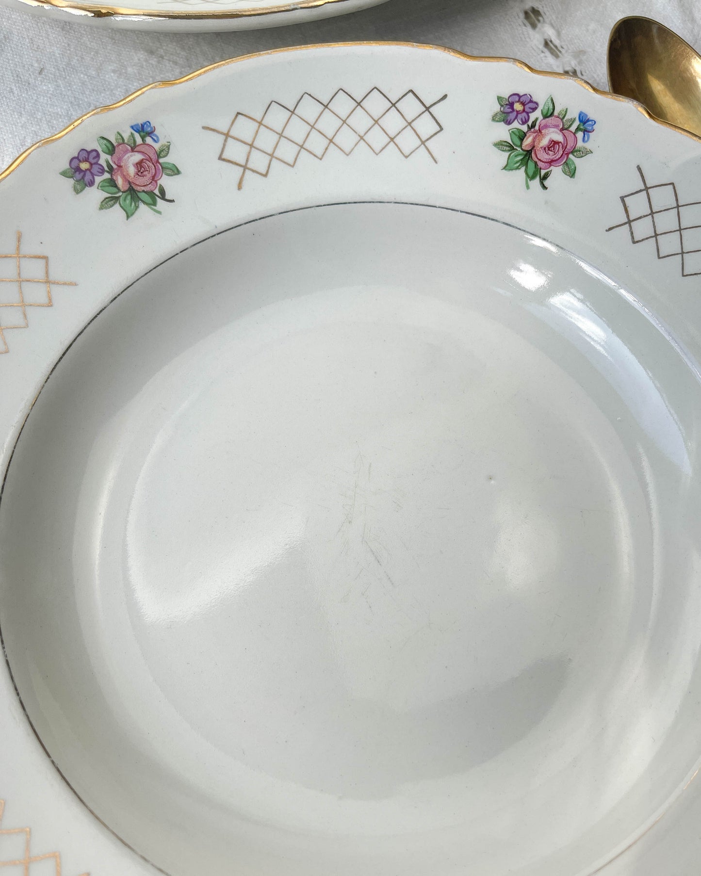 6 MOULIN DES LOUPS flowered earthenware soup plates, Cordoue model