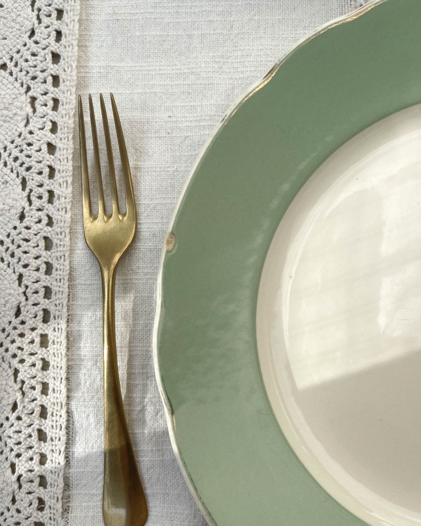 6 Assiettes porcelaine + 6 petites assiettes dépareillées vintage