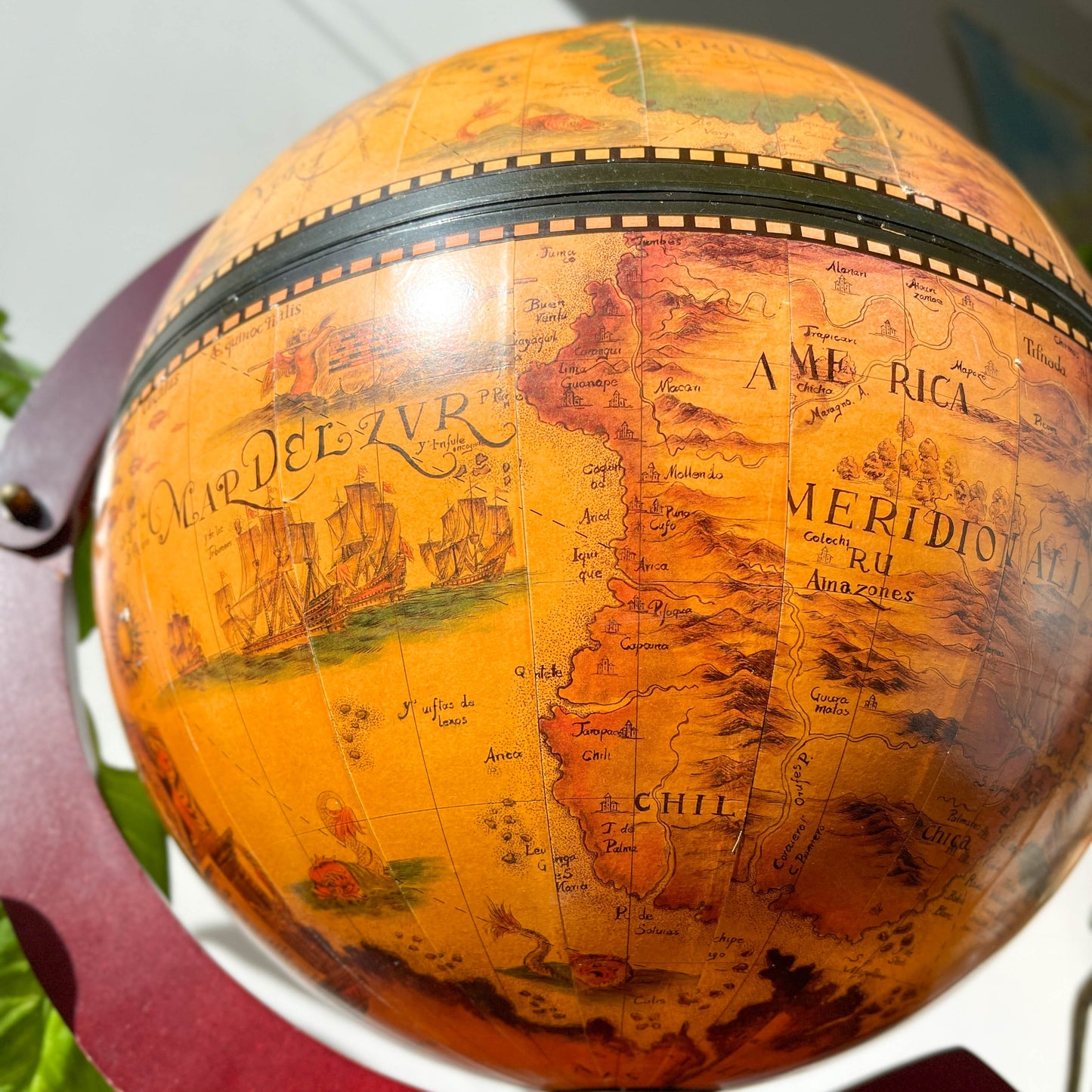 Globe Bar