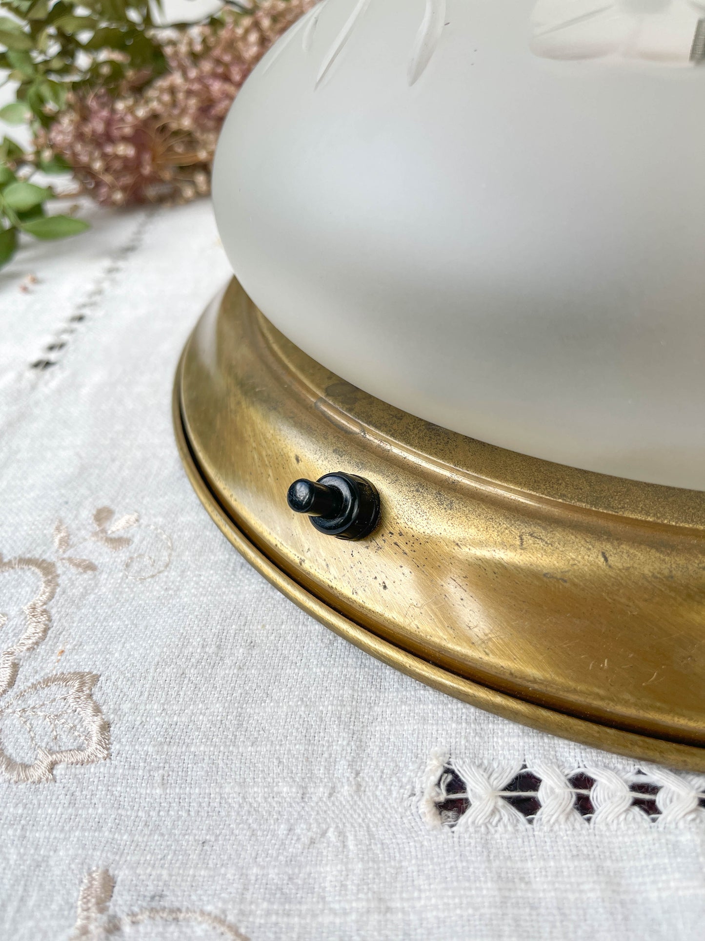 Vintage Globe table lamp in antique chiseled glass
