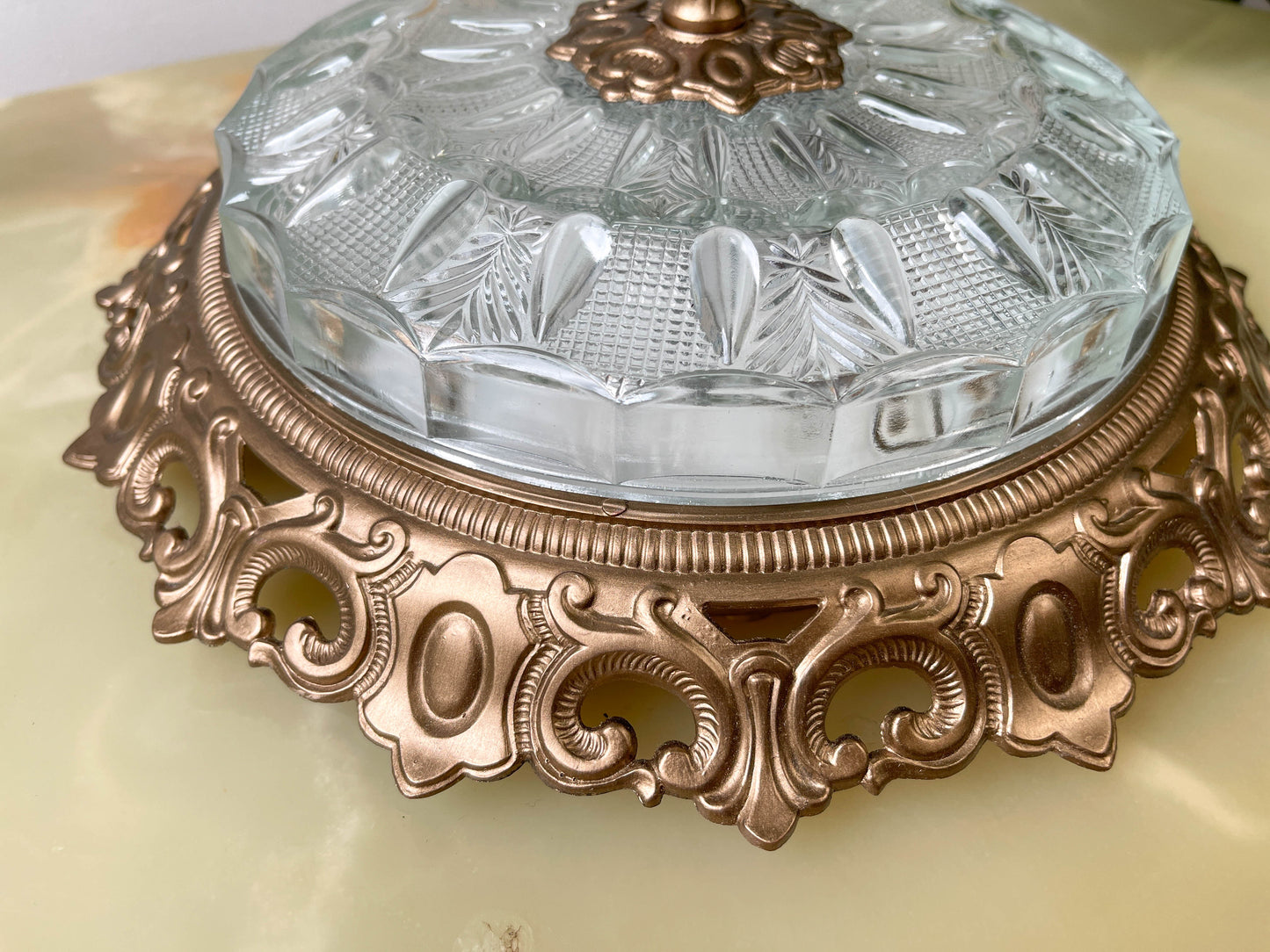 Lampe à poser vintage Globe en verre ancien
