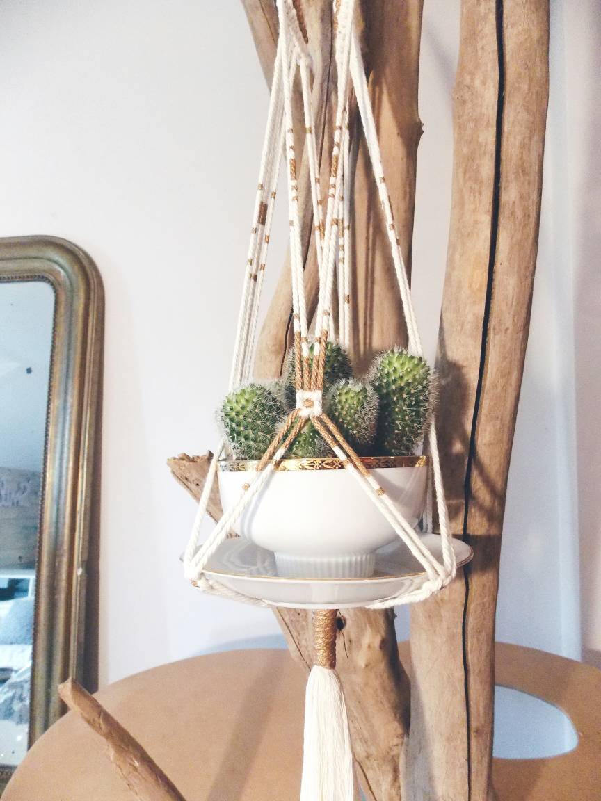 Suspension en crochet porte plante - violn.fr
