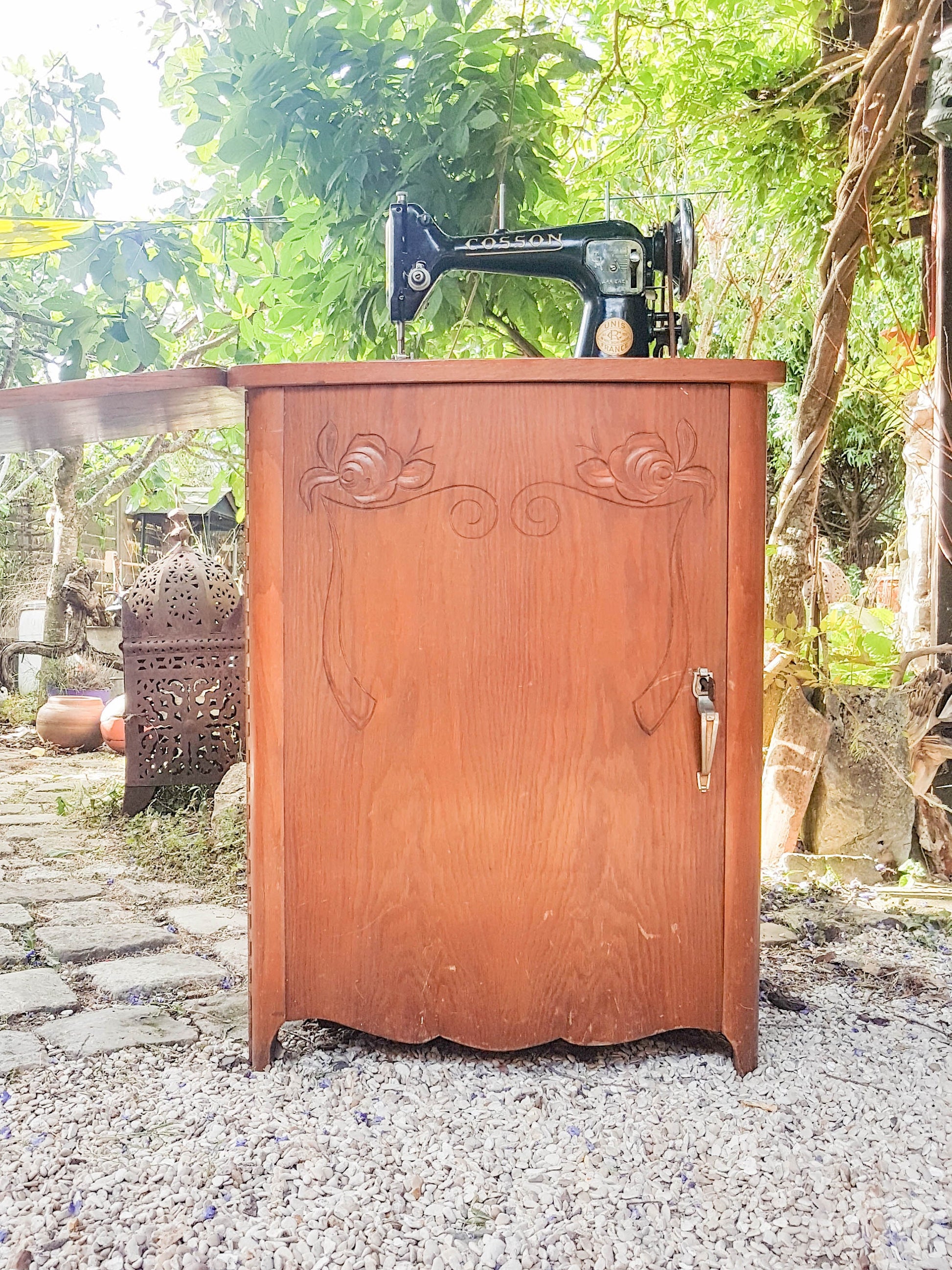 Machine à coudre COSSON intégré dans un meuble en bois 1940 Made in France - violn.fr