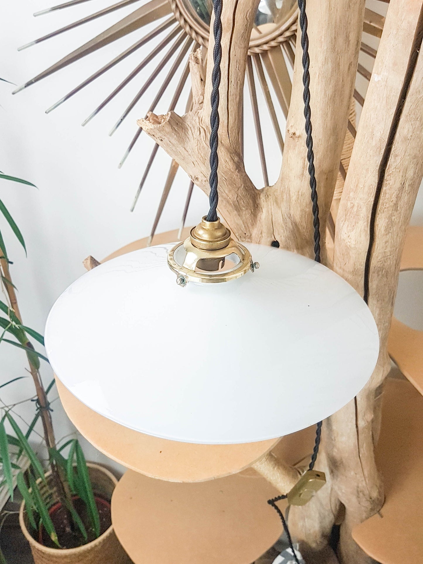Suspension vintage abat jour opaline blanche, 1950