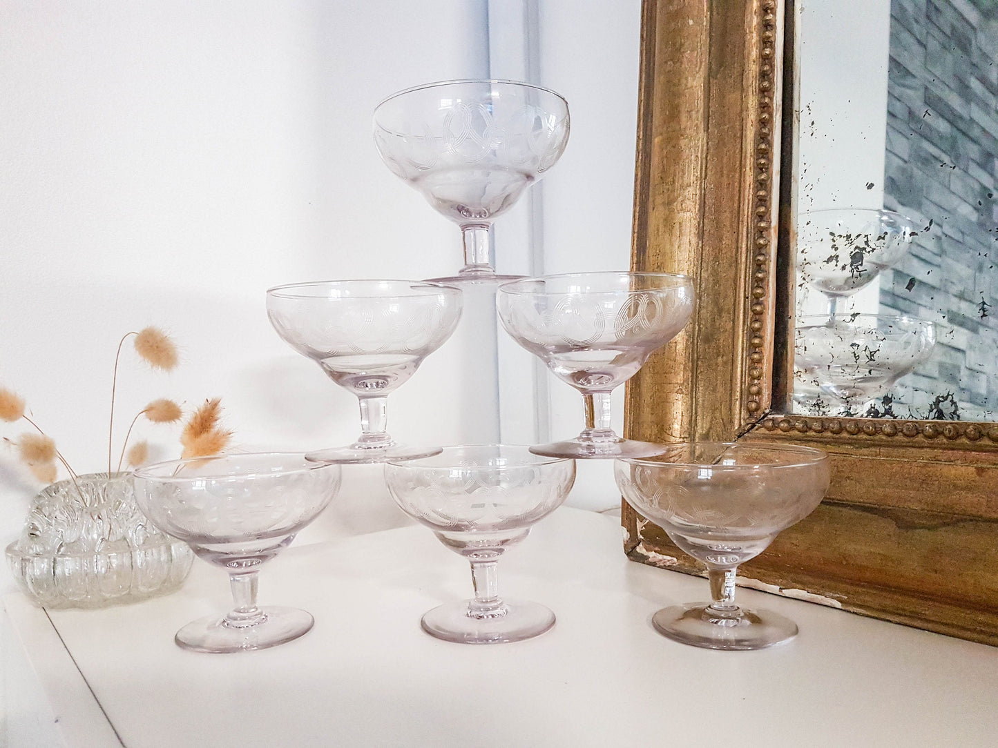 6 coupes à vin ou liqueur en cristal gravé vintage