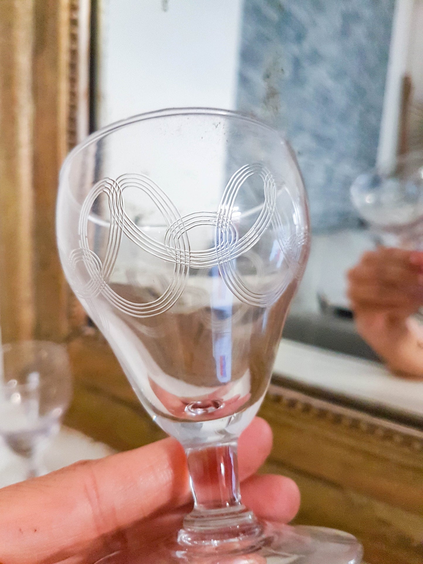 6 Verres à porto ou liqueur en cristal gravé vintage