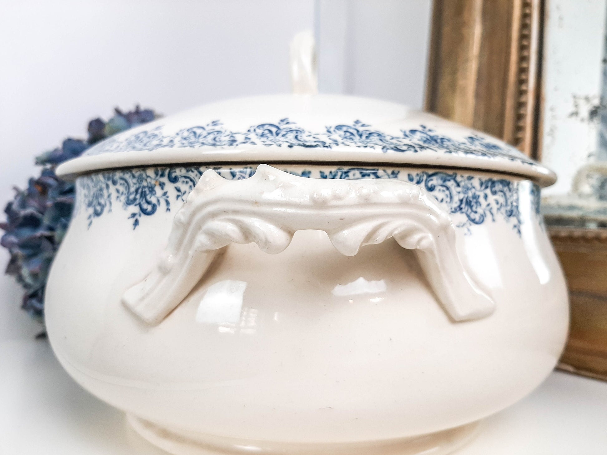 Soupière Terre de fer Gien LOUIS XV, 1890s - violn.fr