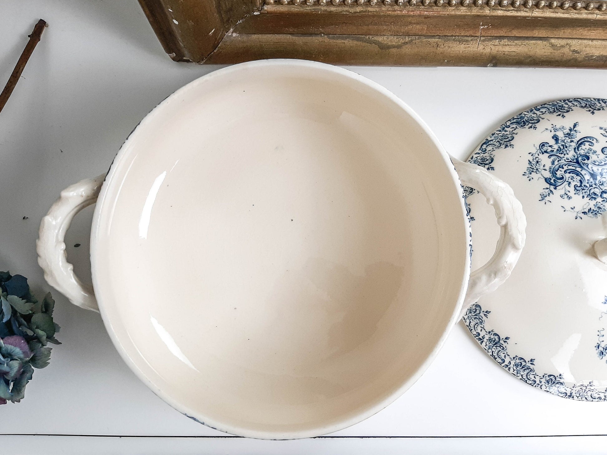 Soupière Terre de fer Gien LOUIS XV, 1890s - violn.fr