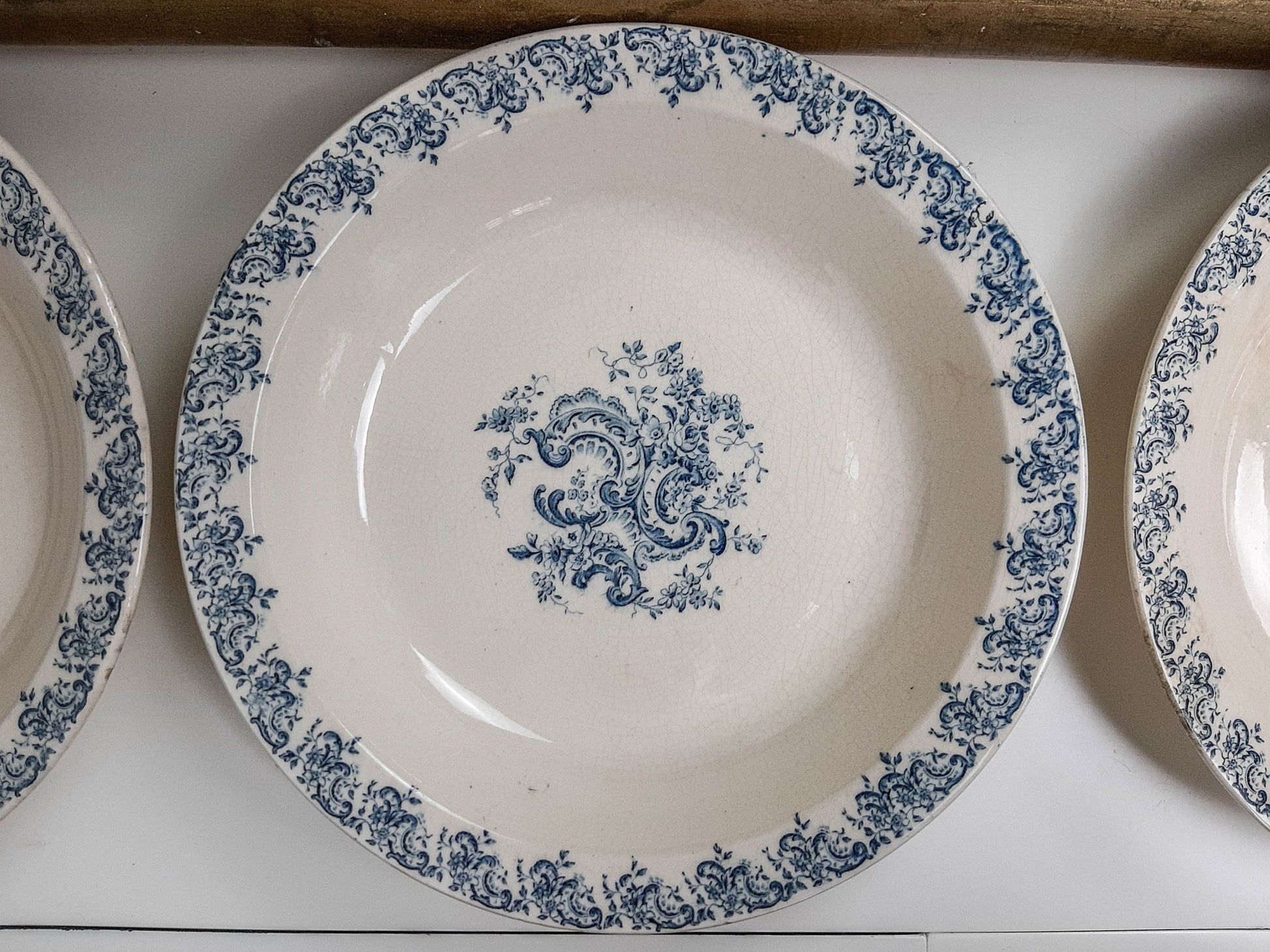 Plat creux terre de fer Gien modèle LOUIS XV - violn.fr