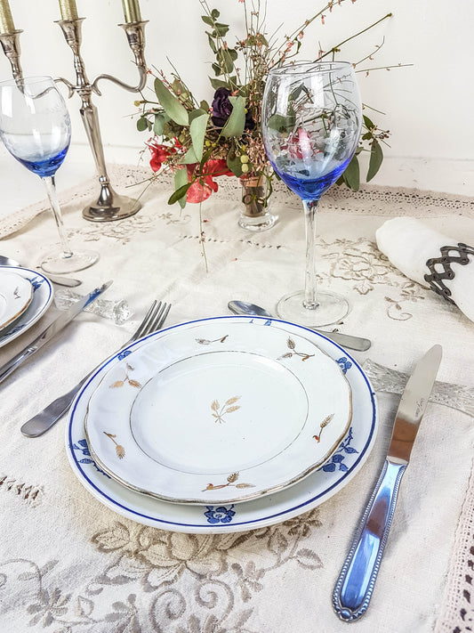 Service de table pour 2 personnes, 4 Assiettes dépareillées, couverts, verres MICHA - violn.fr
