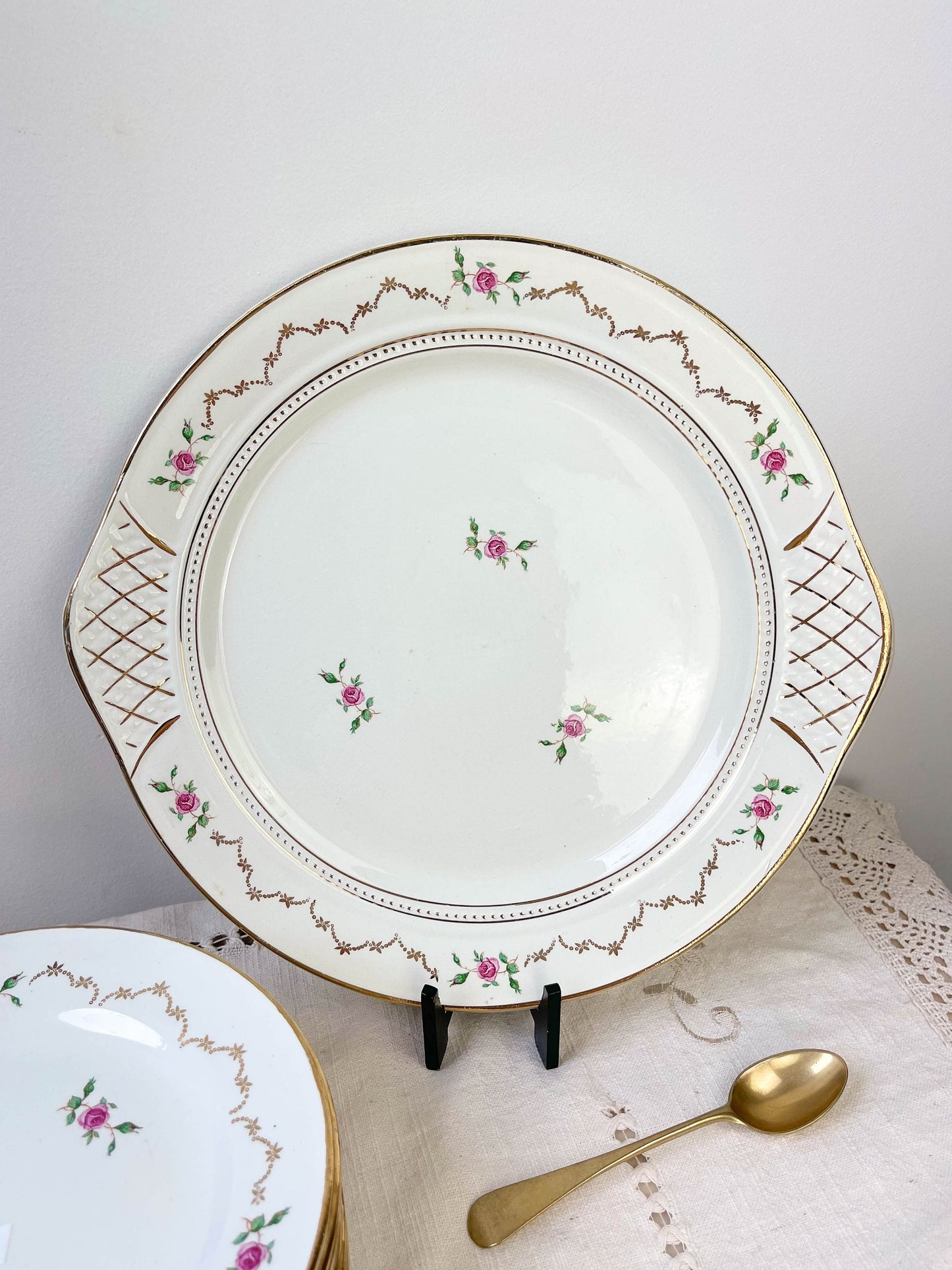 L'AMANDINOISE porcelain dessert service
