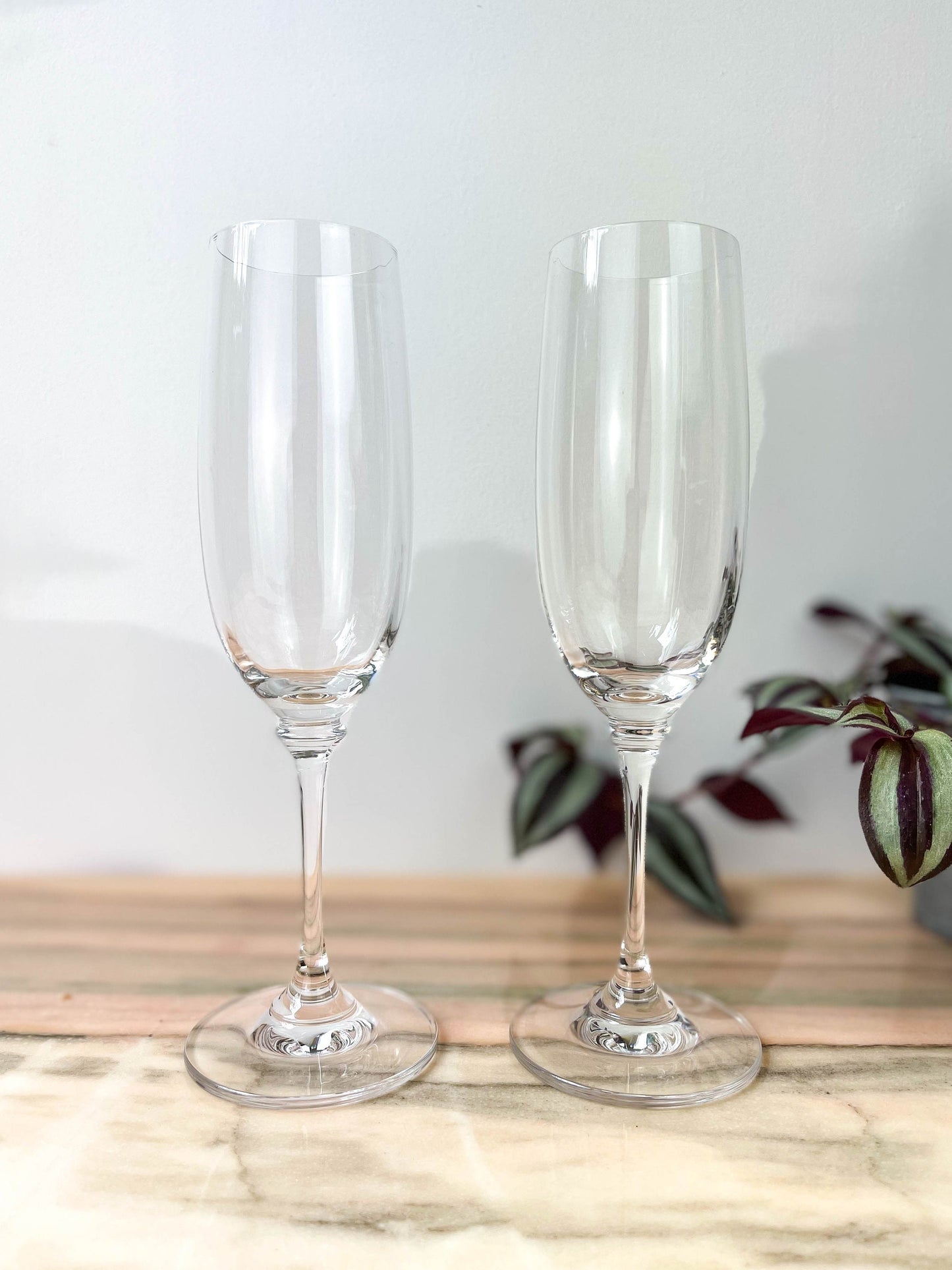2 Flûtes à champagne cristal Mikasa modèle Stephanie, 1992 - violn.fr