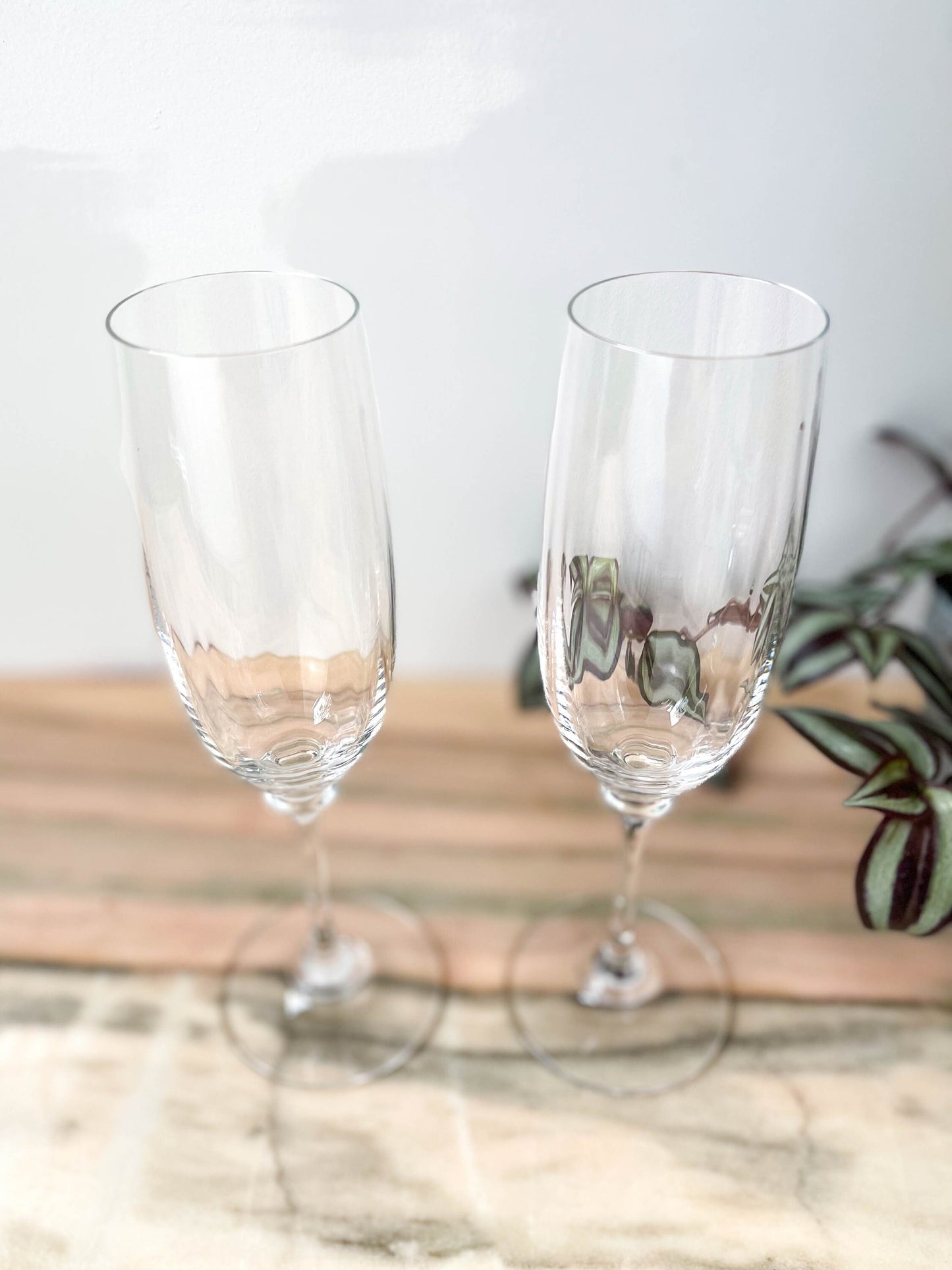 2 Flûtes à champagne cristal Mikasa modèle Stephanie, 1992 - violn.fr