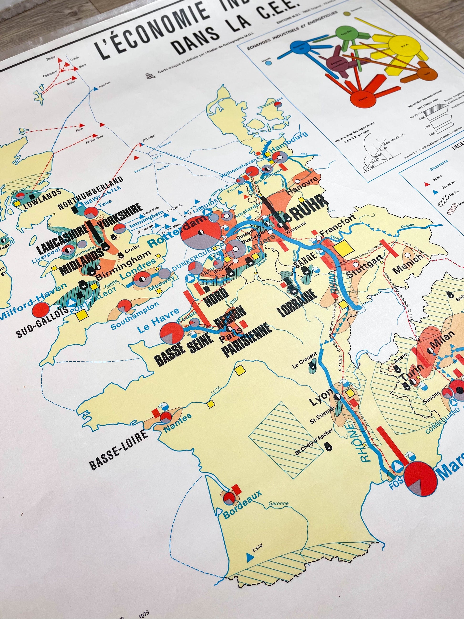 Carte Scolaire vintage L' Agriculture dans la C.E.E / L' économie industrielle dans la C.E.E MDI Année 1979 - violn.fr