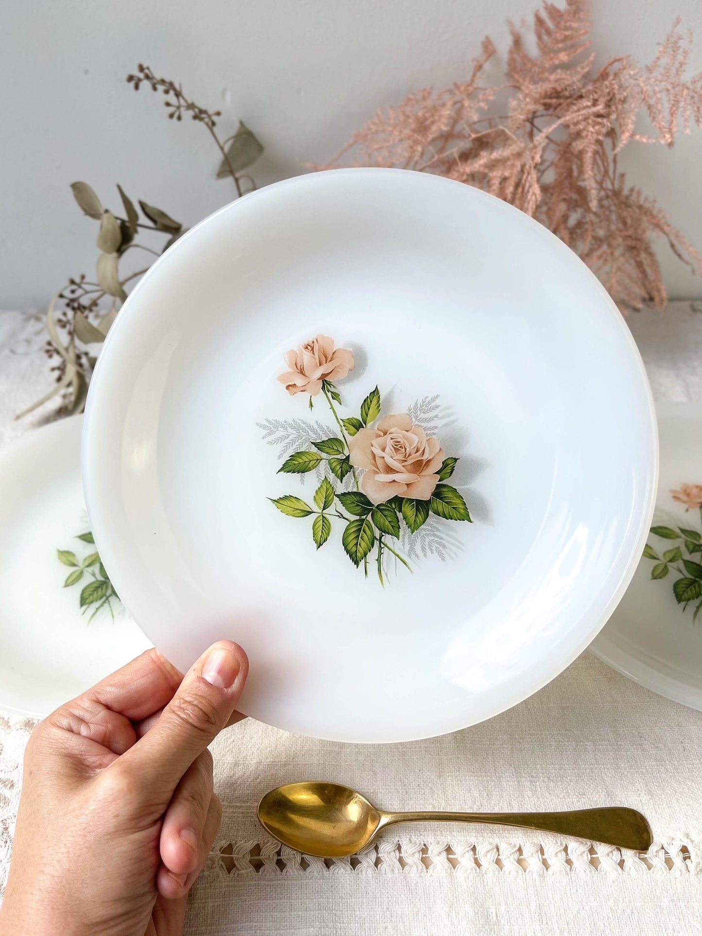 3 Petites assiettes ARCOPAL fleuris - violn.fr