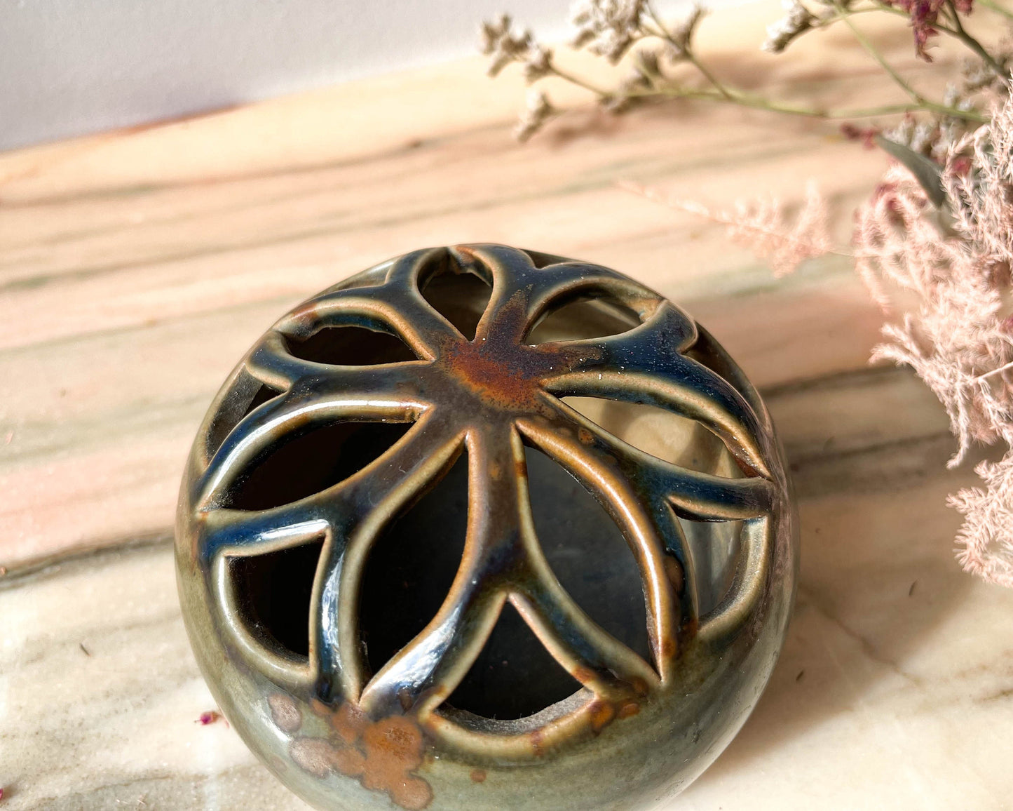 Pique fleur vintage en céramique - violn.fr