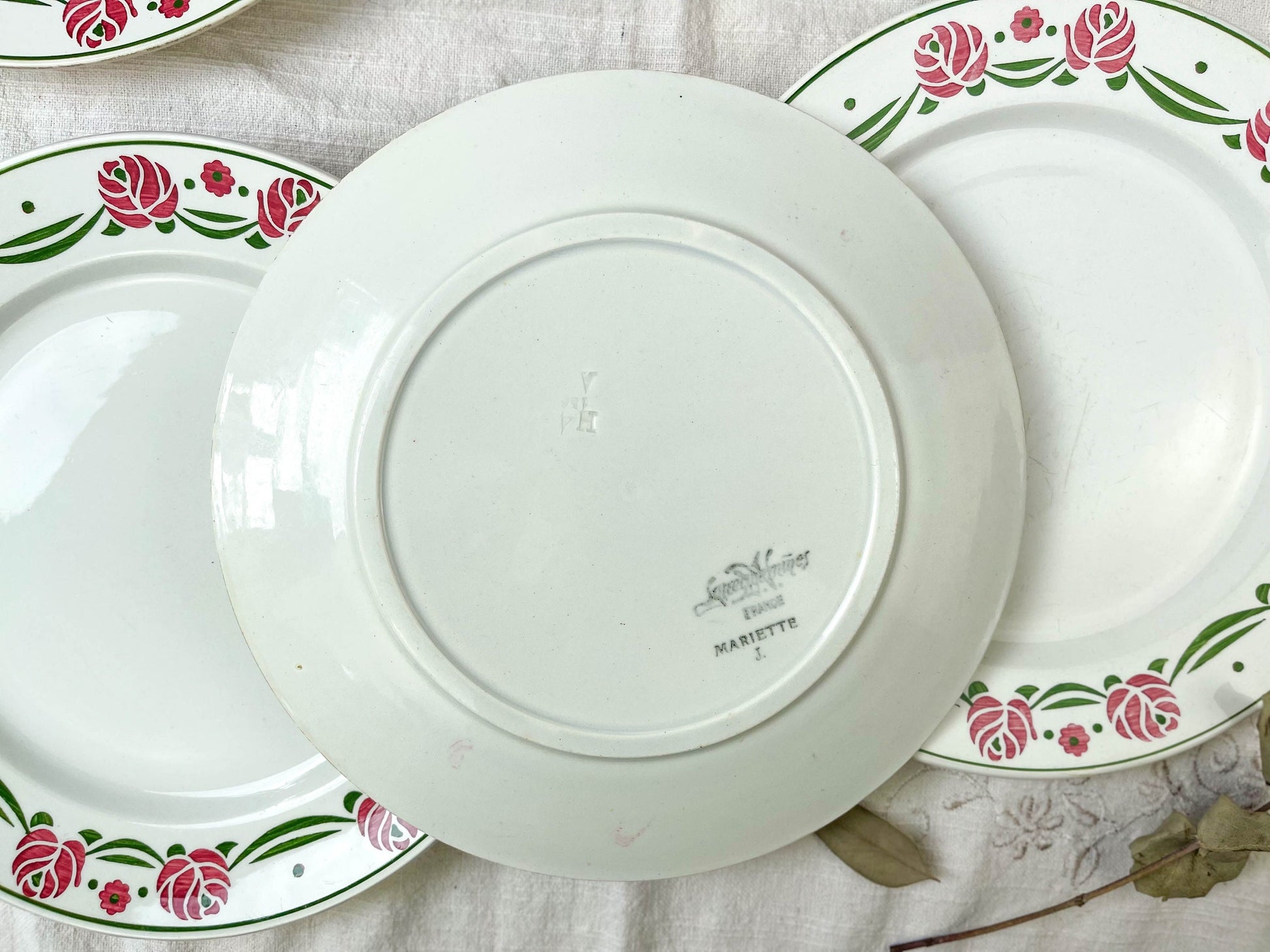 5 Assiettes plates DIGOIN SARREGUEMINES modèle MARIETTE rouge et vert - violn.fr