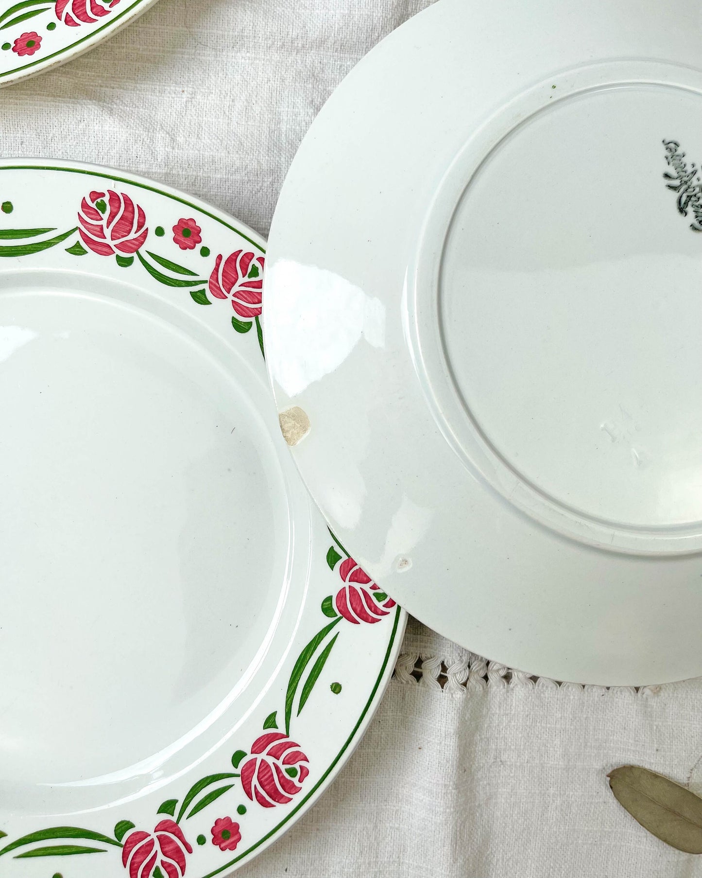 5 Assiettes plates DIGOIN SARREGUEMINES modèle MARIETTE rouge et vert - violn.fr