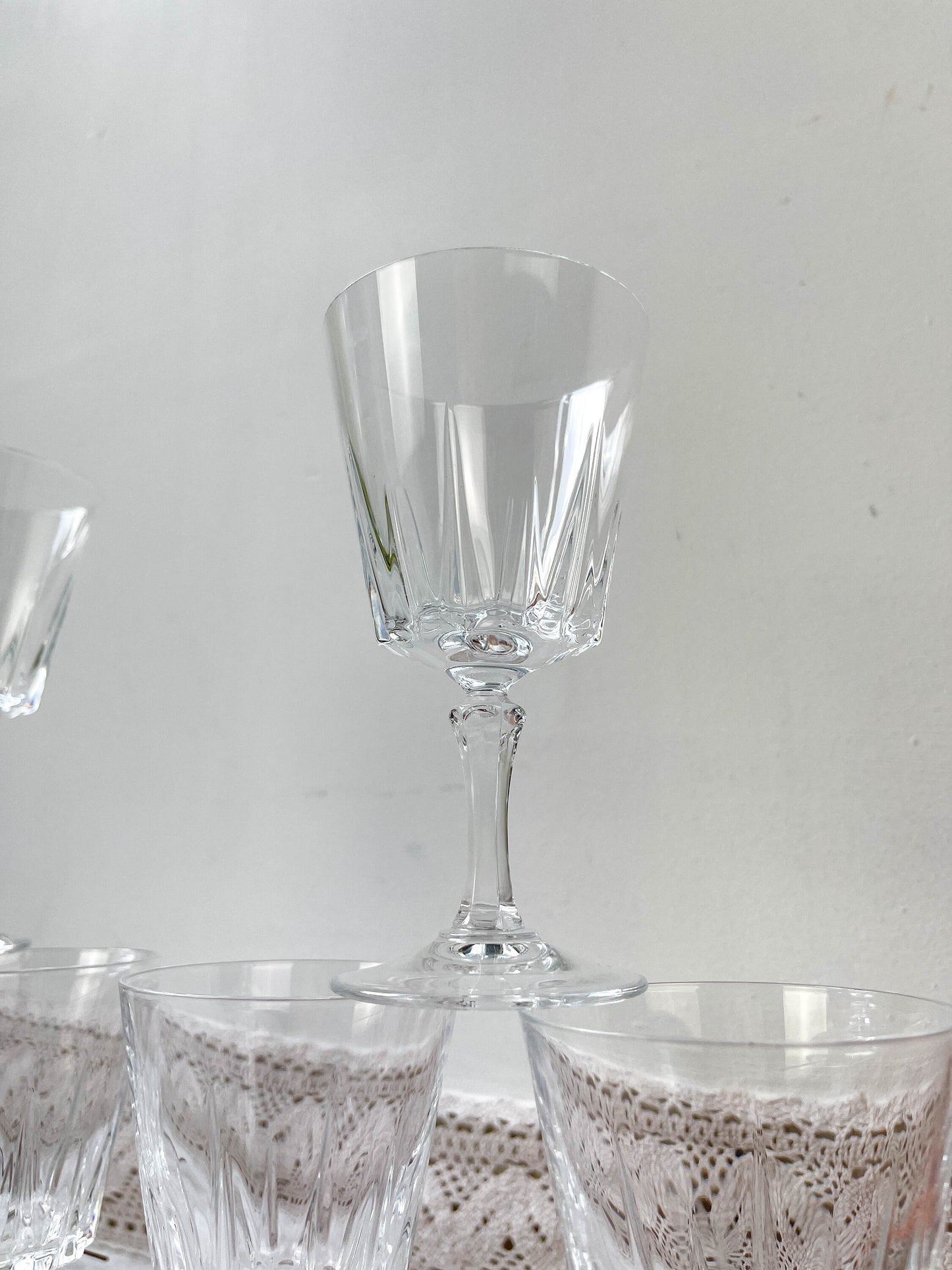 6 Cristal D'Arques white wine glasses VERSAILLES model