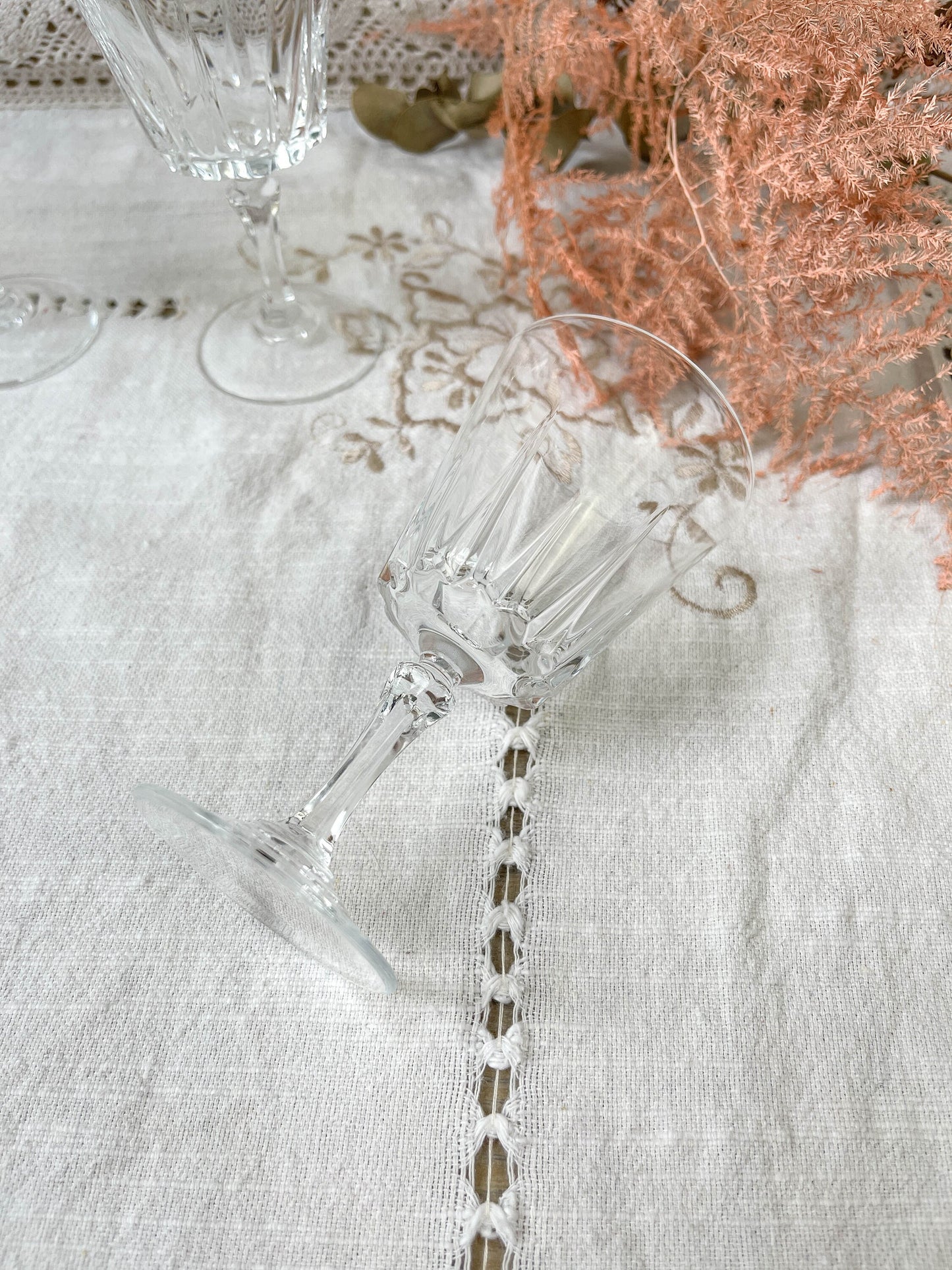 6 Cristal D'Arques white wine glasses VERSAILLES model