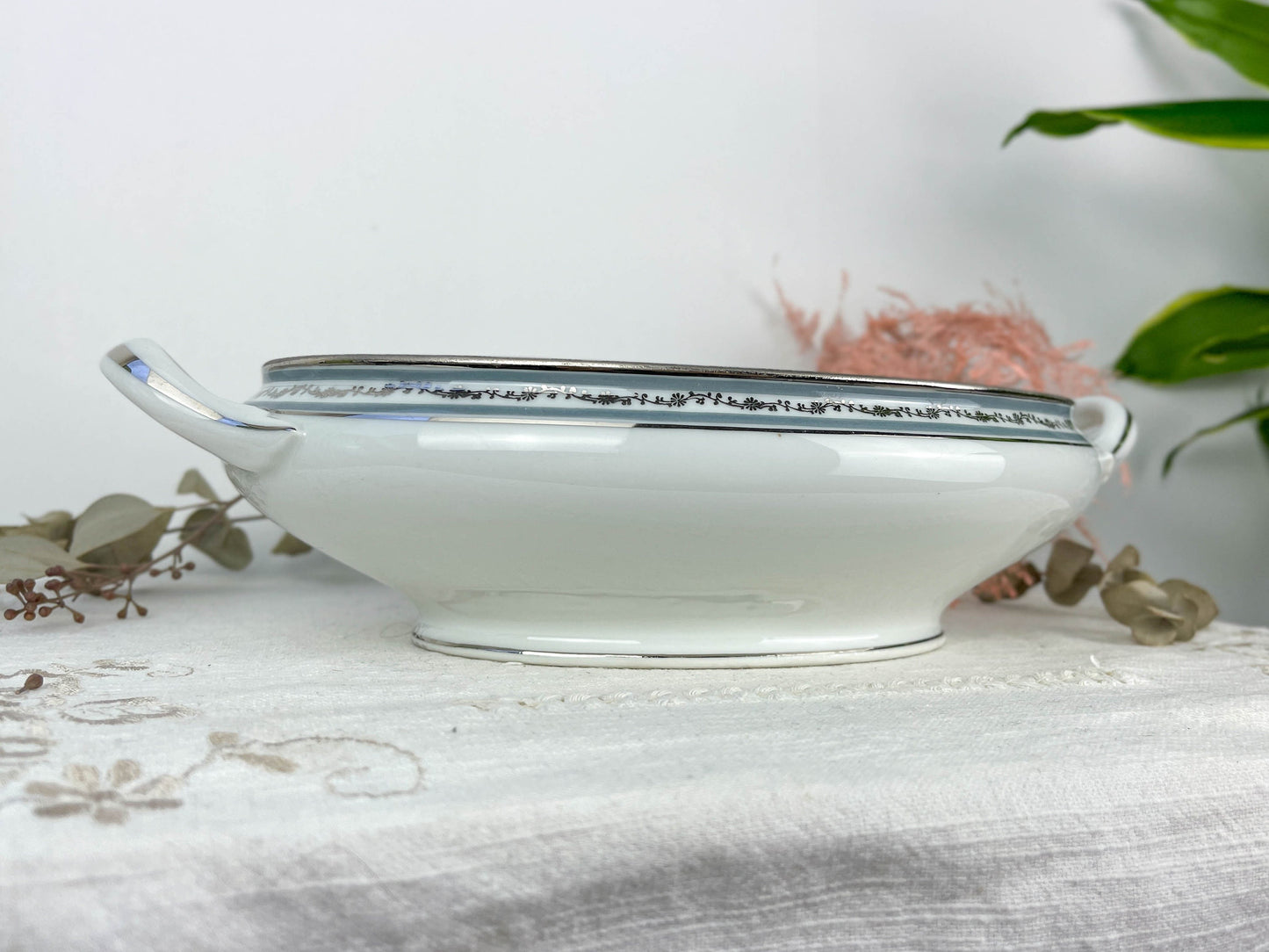 Légumier en porcelaine de LIMOGES liseré argenté - violn.fr