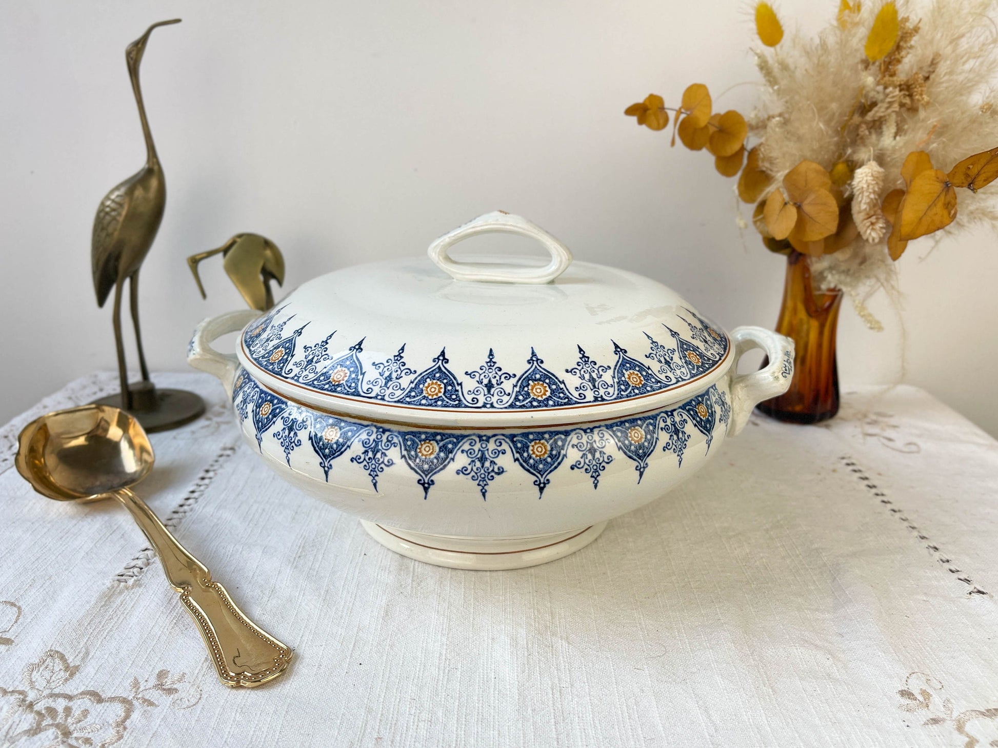 Soupière vintage Terre de fer Saint Amand motif bleu orange - violn.fr