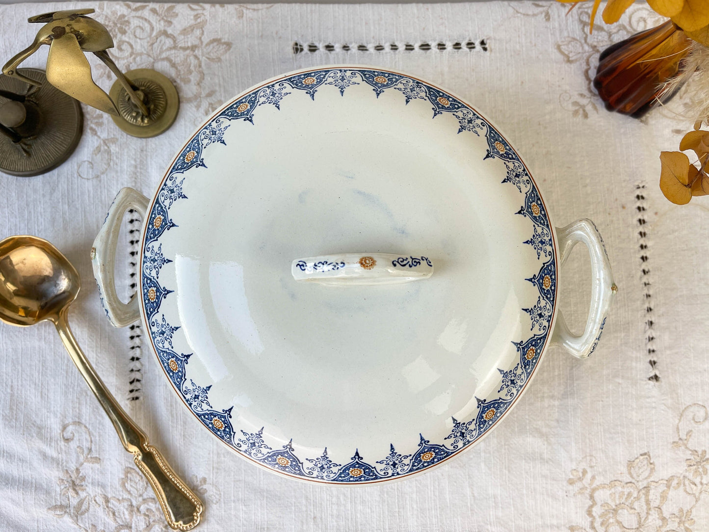 Soupière vintage Terre de fer Saint Amand motif bleu orange - violn.fr
